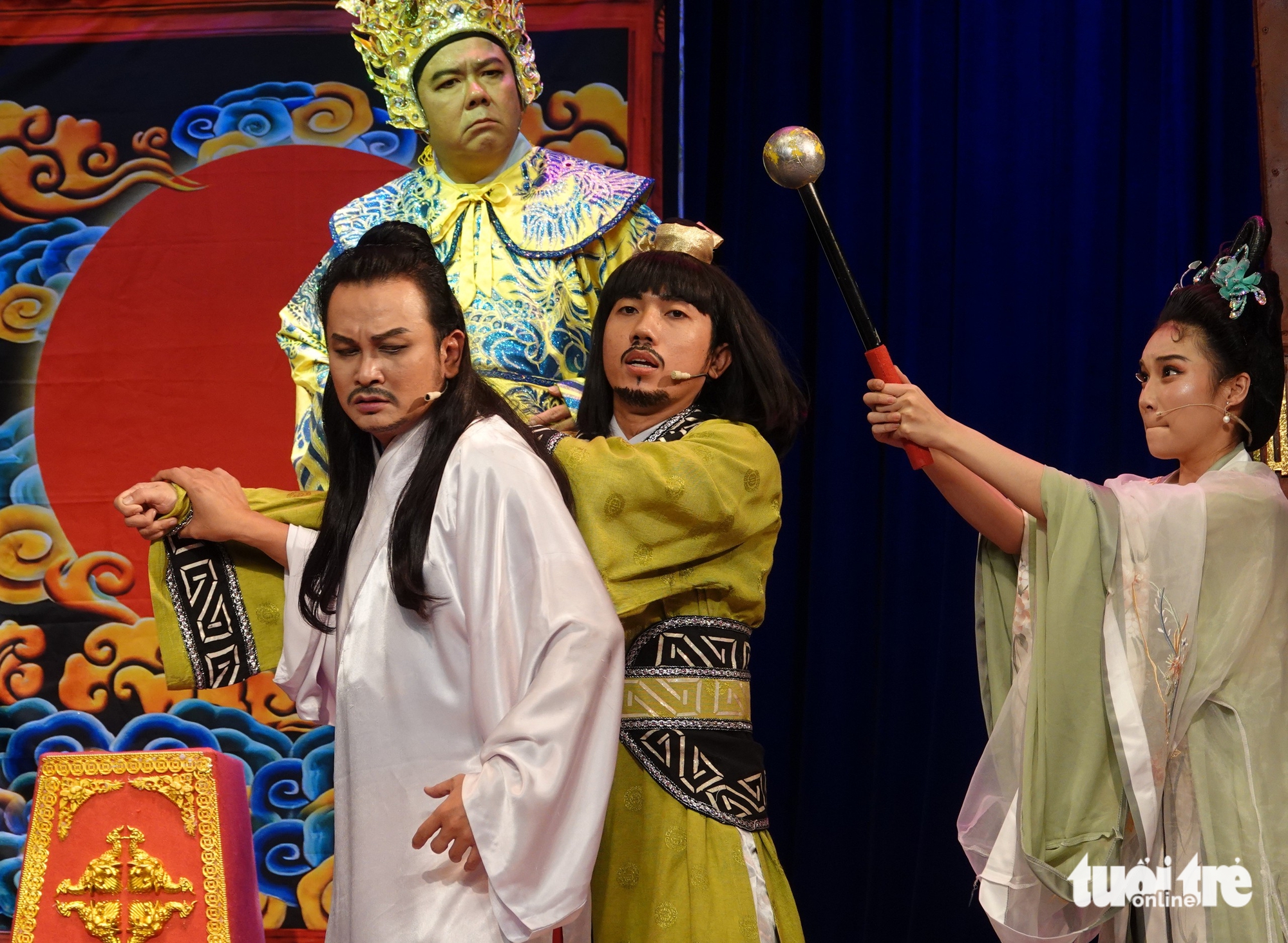 Huỳnh Long - Ảnh 4.