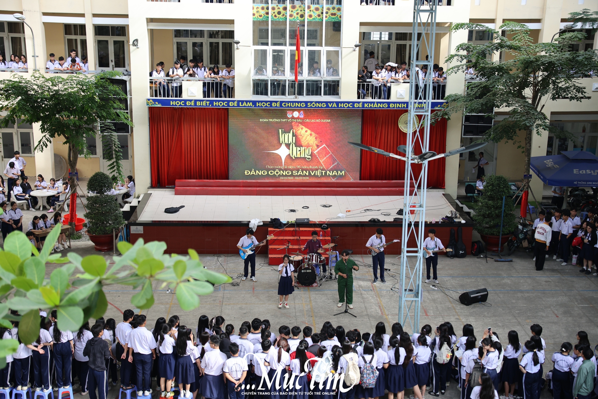 THPT Võ Thị Sáu sôi động với show âm nhạc Indiego giờ ra chơi - Ảnh 2.