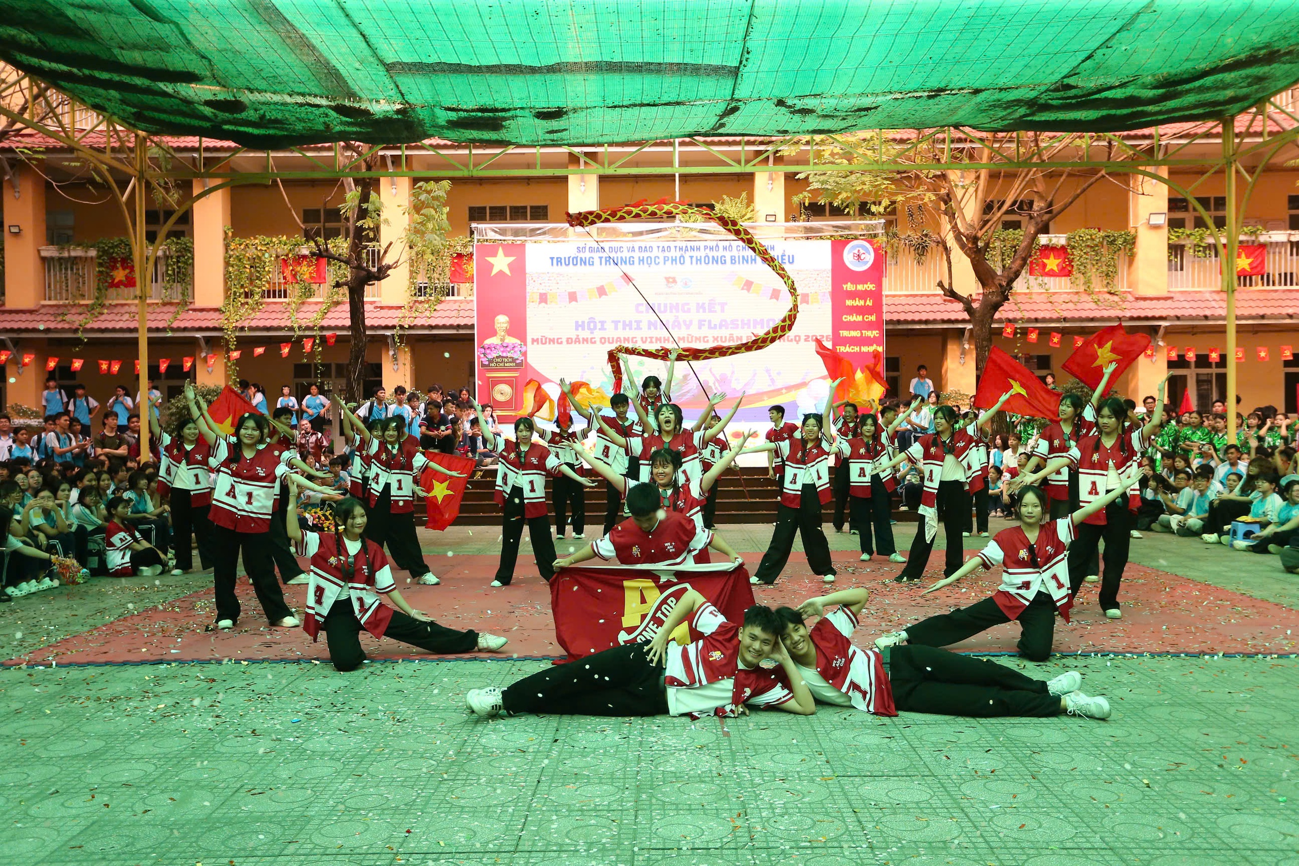 Rộn ràng Hội xuân Bính Ngọ 2026 tại Trường THPT Bình Chiểu - Ảnh 6.