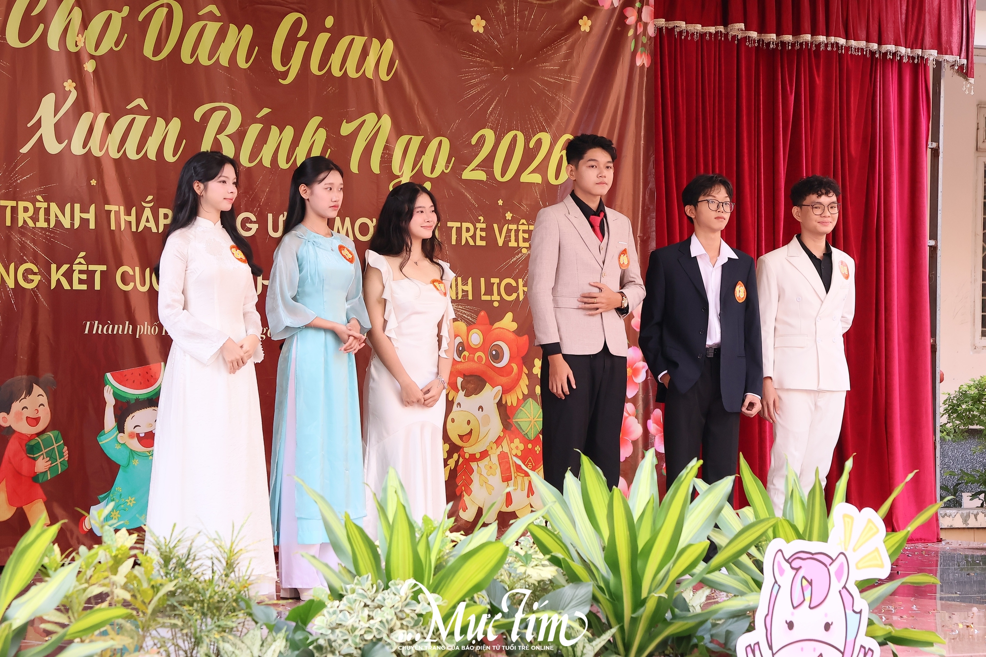 Gặp gỡ nam sinh và nữ sinh thanh lịch tại hội xuân Trường THPT Thủ Thiêm - Ảnh 2.