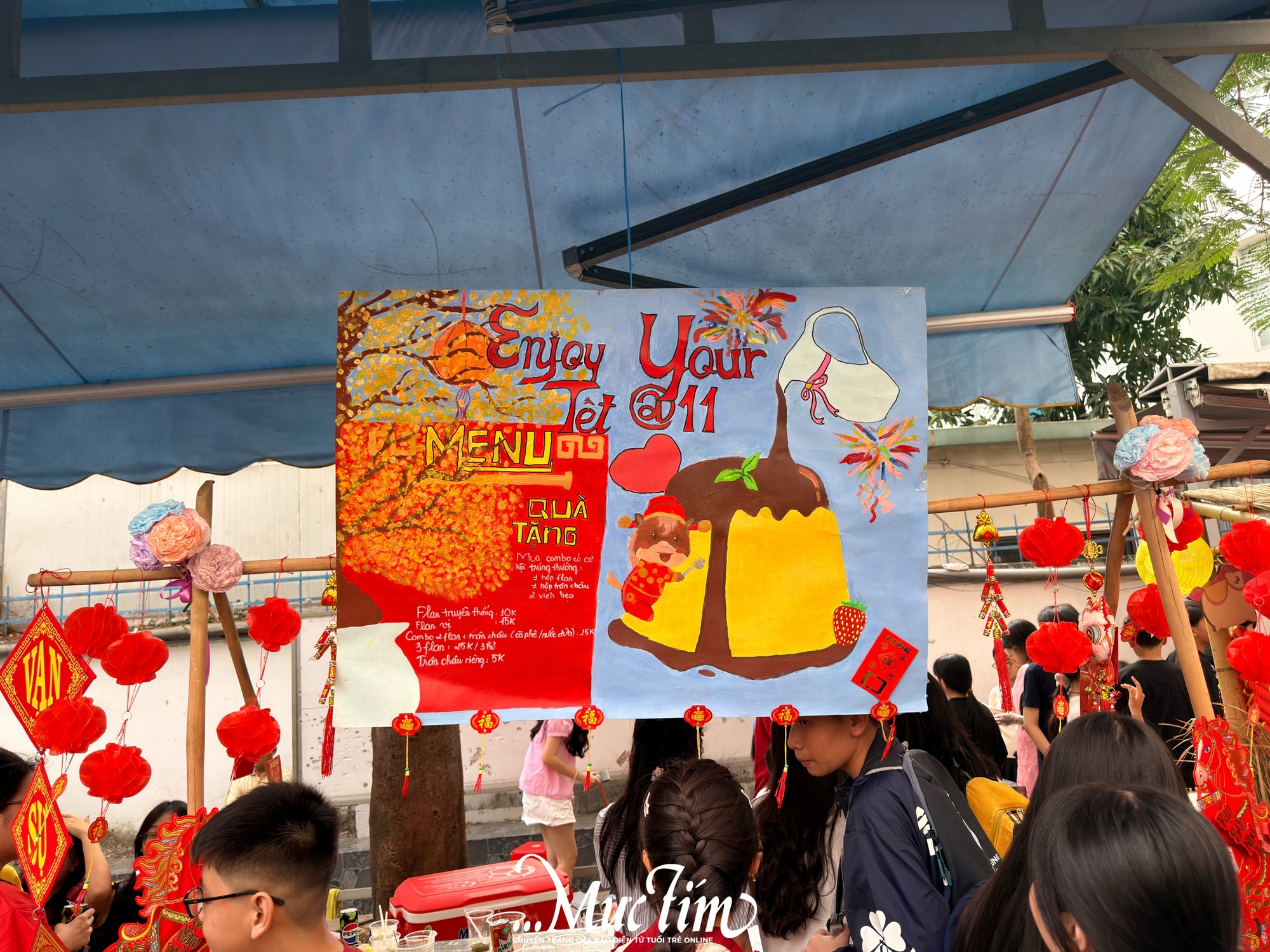 Gian hàng sẻ chia ấm áp tại Hội Xuân THCS Nguyễn Gia Thiều - Ảnh 9.