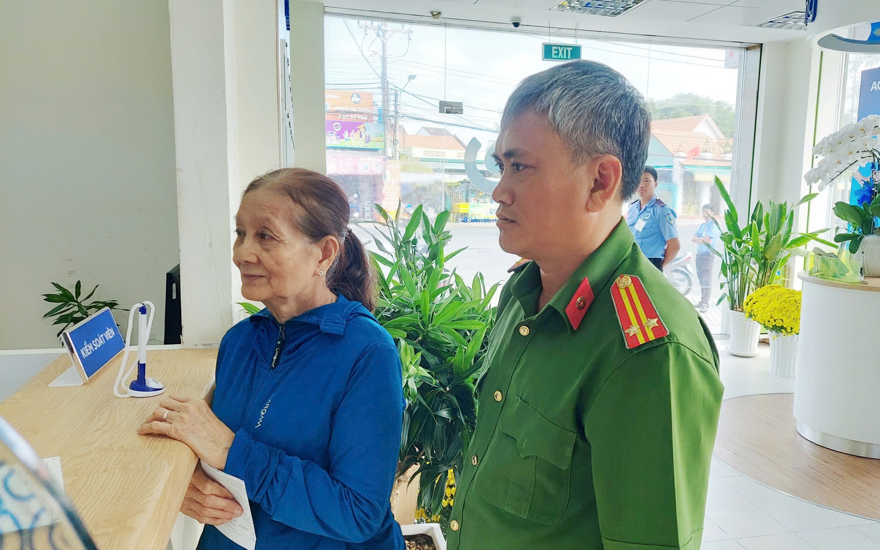 Người chuyển nhầm gần 500 triệu đồng tại Quảng Trị đã nhận lại tiền - Ảnh 2.