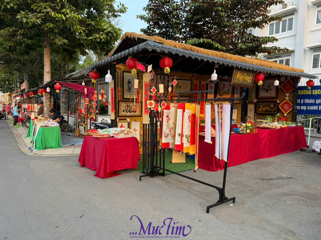 Người dân tham quan mua sắm sớm tại chợ hoa xuân 'Trên bến dưới thuyền'- Ảnh 5.