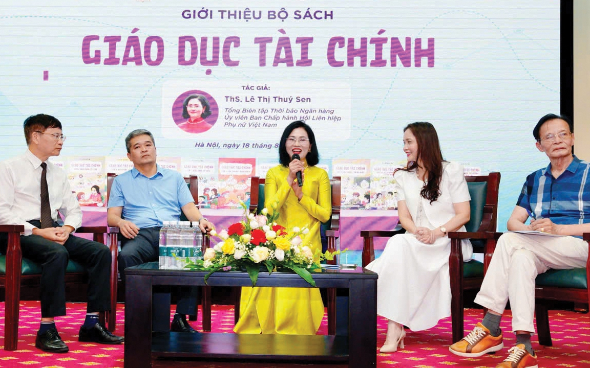 Chị Lê Thị Thúy Sen: Lan Tỏa Kiến Thức Tài Chính Qua Những Trang Sách