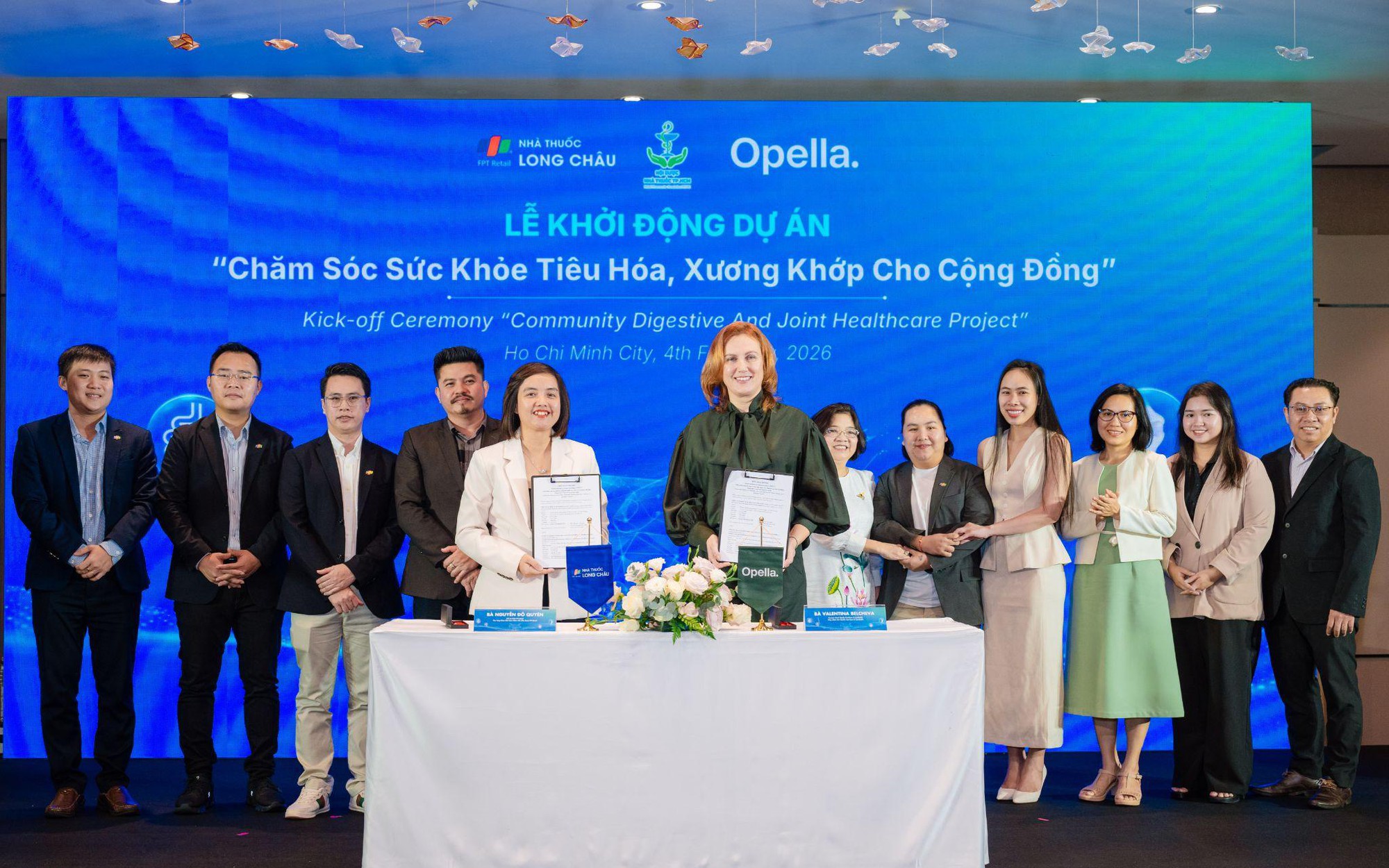 Long Châu và Opella đẩy mạnh hợp tác chiến lược vì sức khỏe cộng đồng Việt Nam