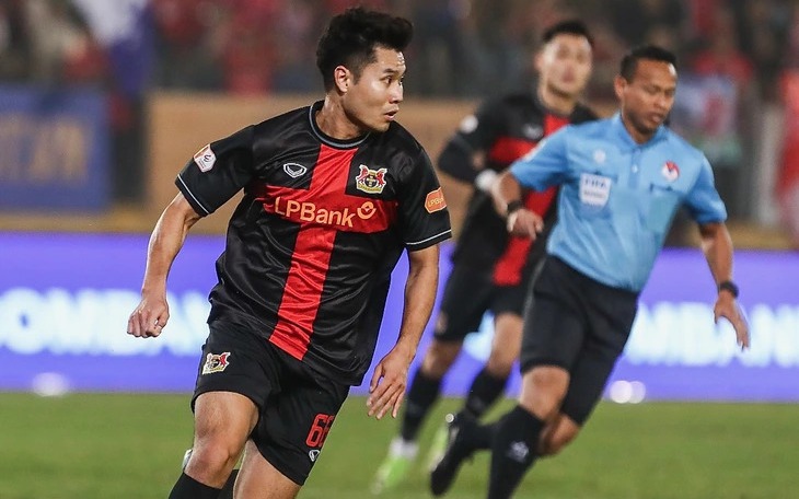 V-League Vòng 13: Công An Hà Nội Dẫn Đầu, SHB Đà Nẵng Chót Bảng Sau Kết Quả Sốc