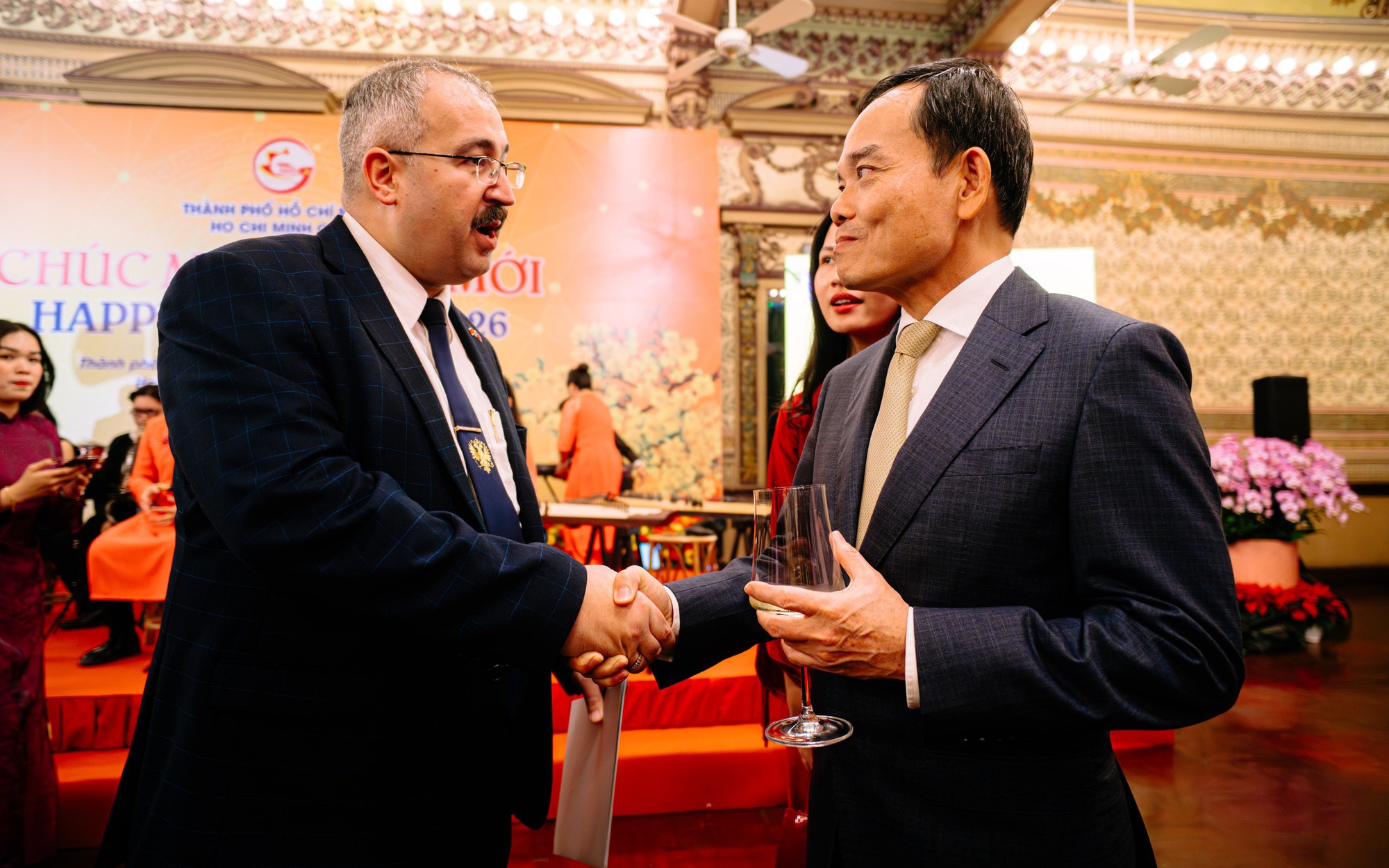 Lãnh đạo TP.HCM gặp gỡ cơ quan đại diện nước ngoài nhân dịp năm mới 2026