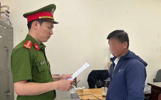 Vy Ngọc Dũng bị khởi tố, bắt tạm giam vì tội giết người sau vụ chém hàng xóm tại tiệc tân gia