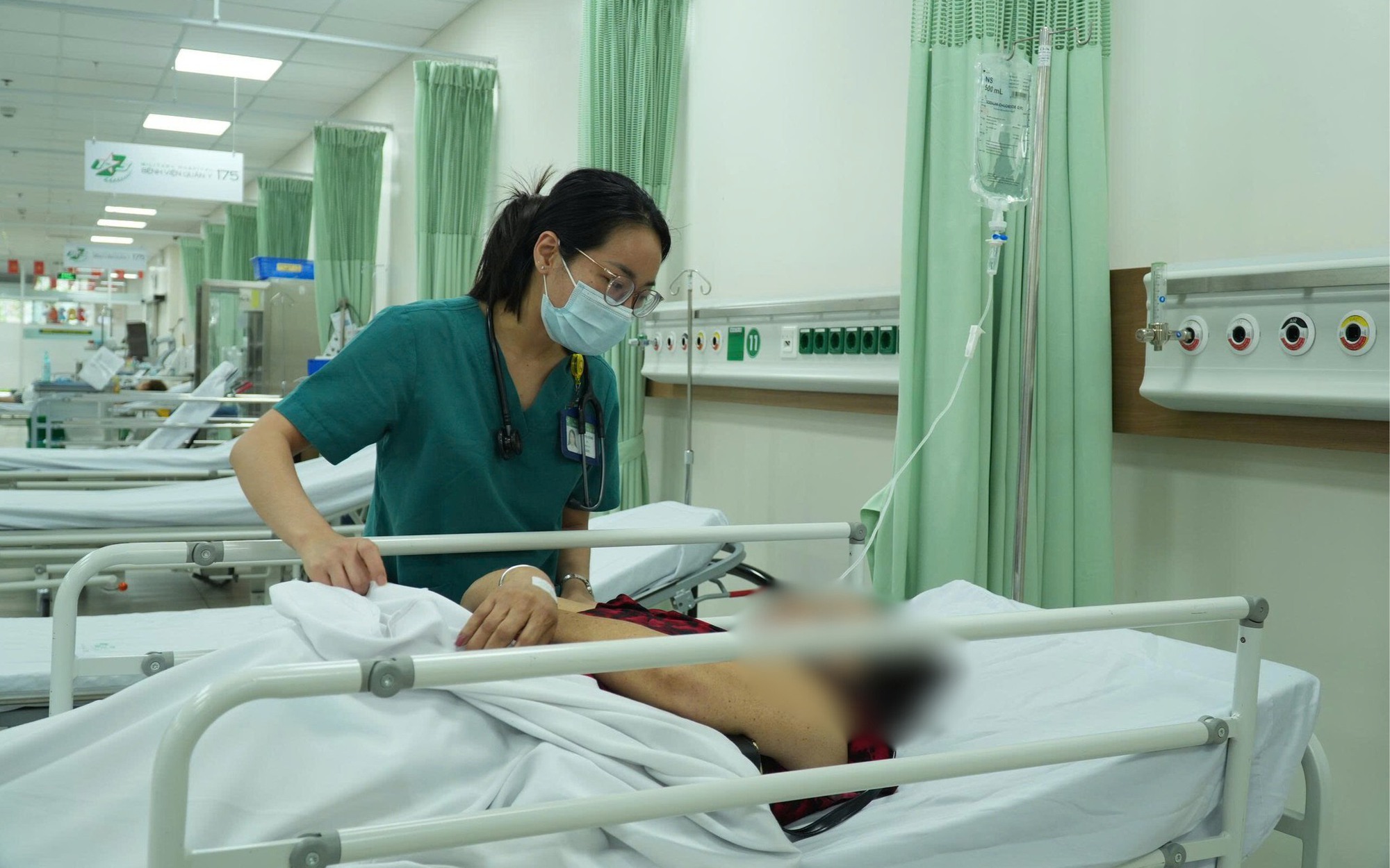 TP.HCM: 17 Ca Ngộ Độc Thực Phẩm Liên Quan Đến Tiệm Bánh Mì A.C. Trên Đường Phan Văn Trị