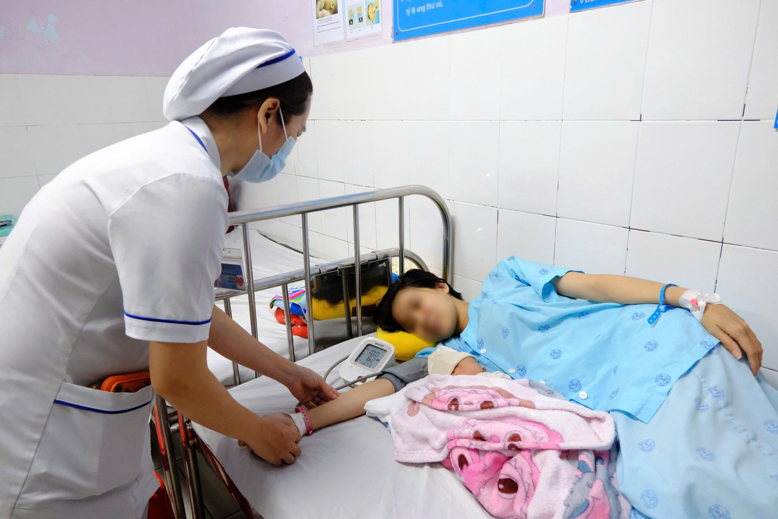 Sốc phản vệ sau khi ăn ốc, thai phụ 39 tuần phải mổ khẩn cấp để cứu con - Ảnh 1.