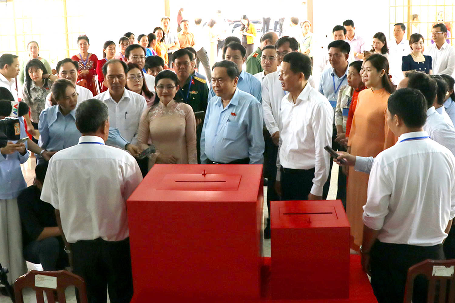 bầu cử - Ảnh 1.