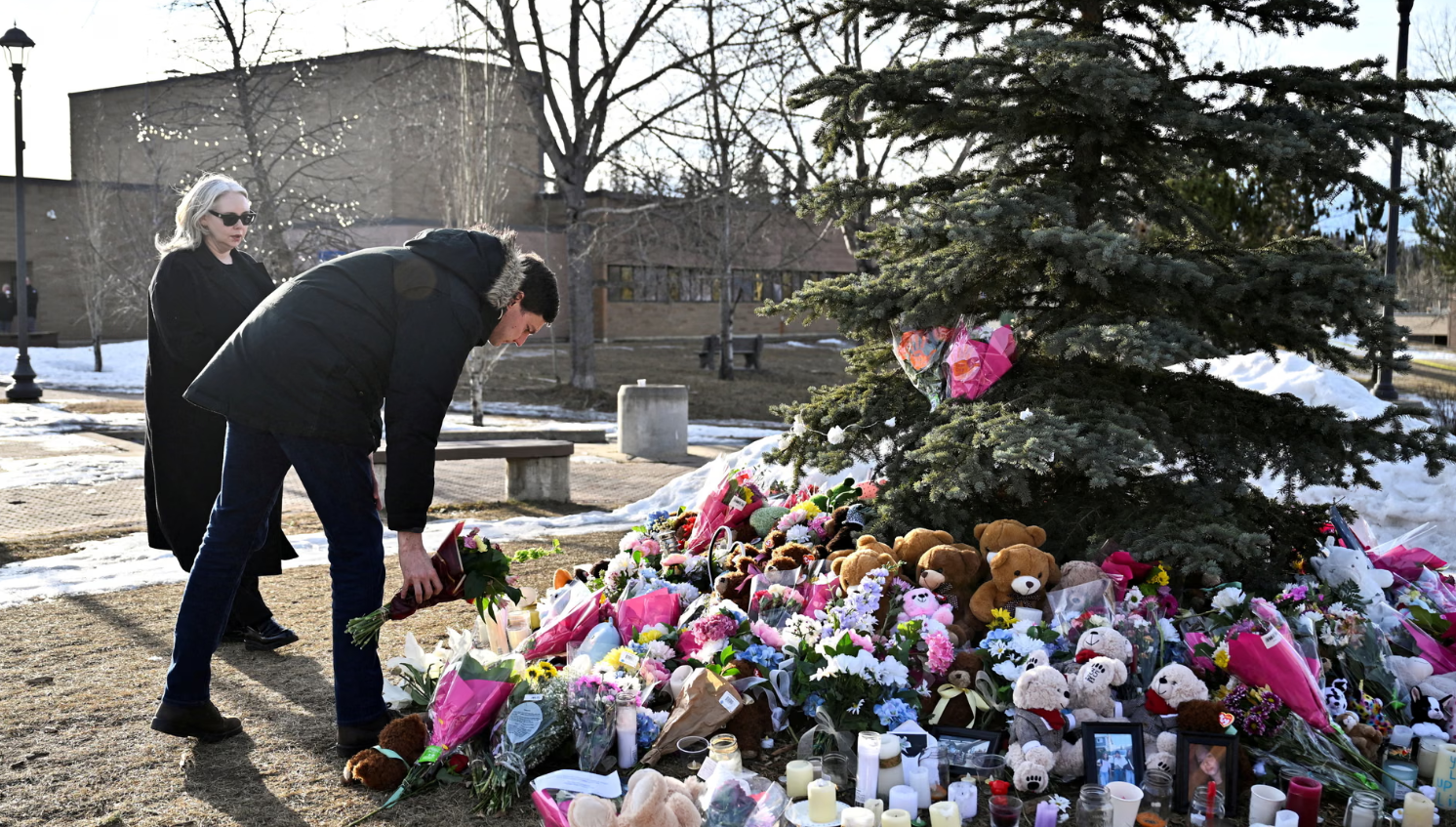 xả súng - Ảnh 1.