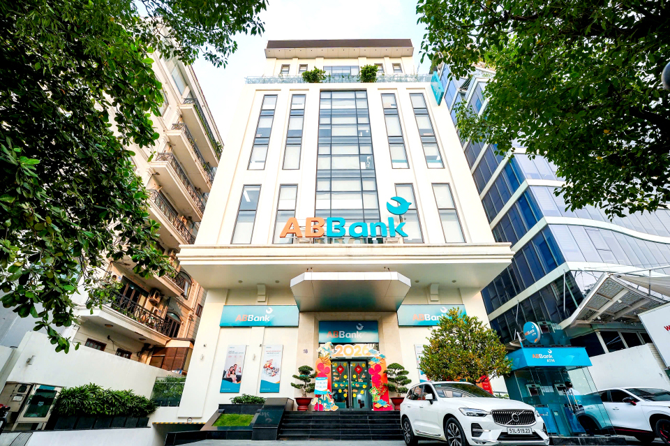 ABBank - Ảnh 2.