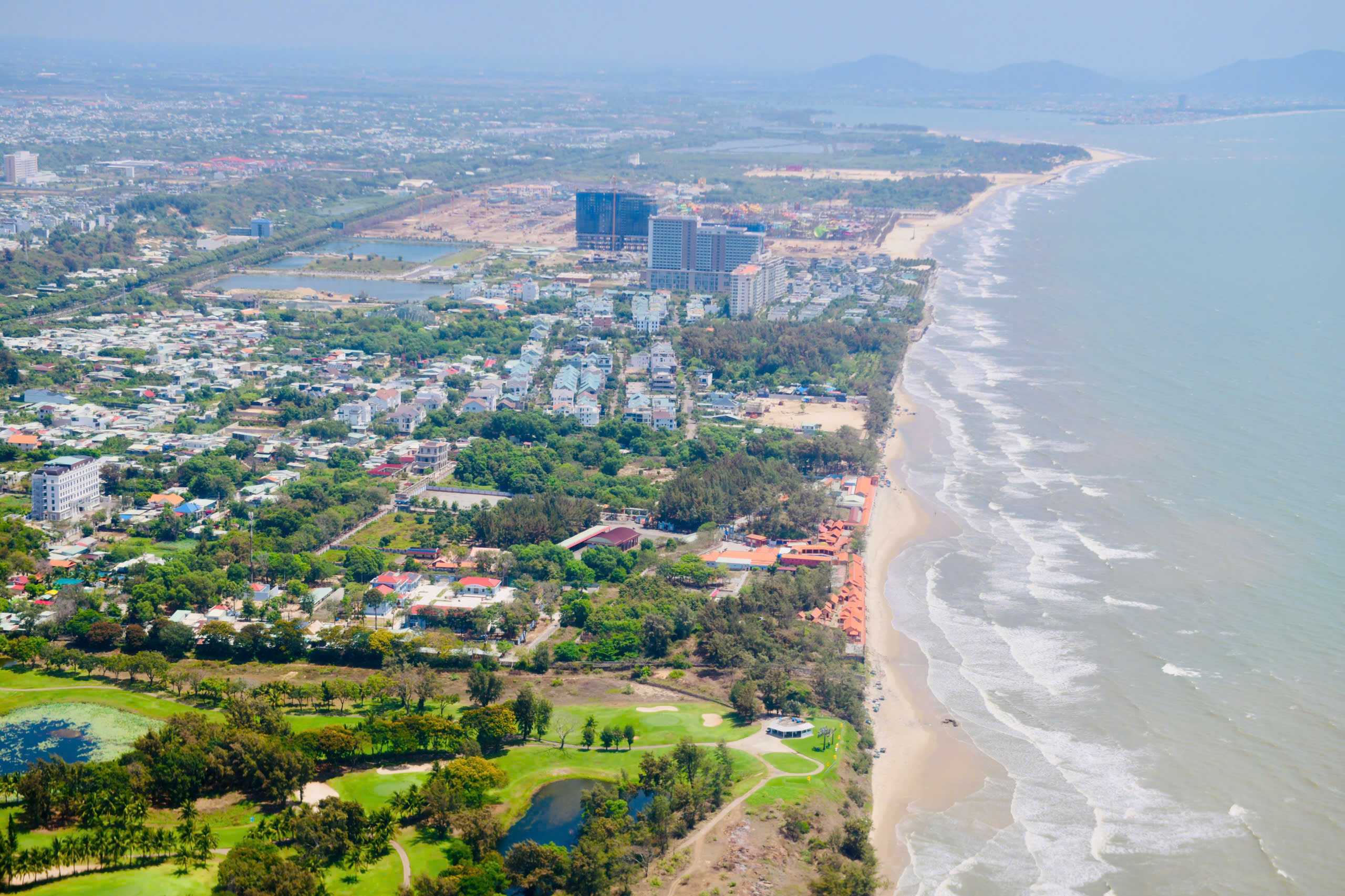 Ho Chi Minh City resumes helicopter sightseeing tours - Ảnh 5.