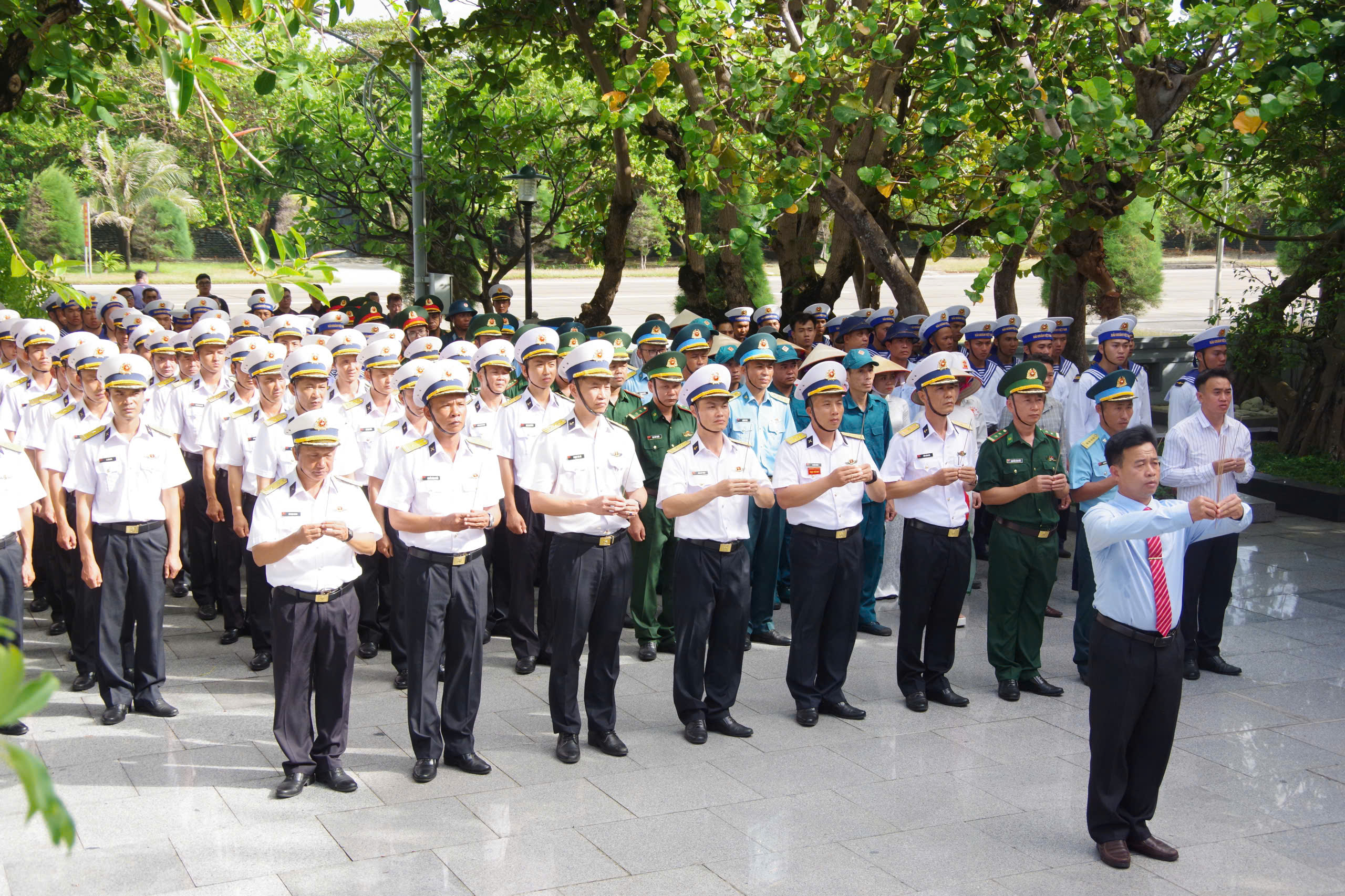 Tưởng niệm và bầu cử tại đảo Trường Sa: Tinh thần yêu nước và quyết tâm bảo vệ chủ quyền