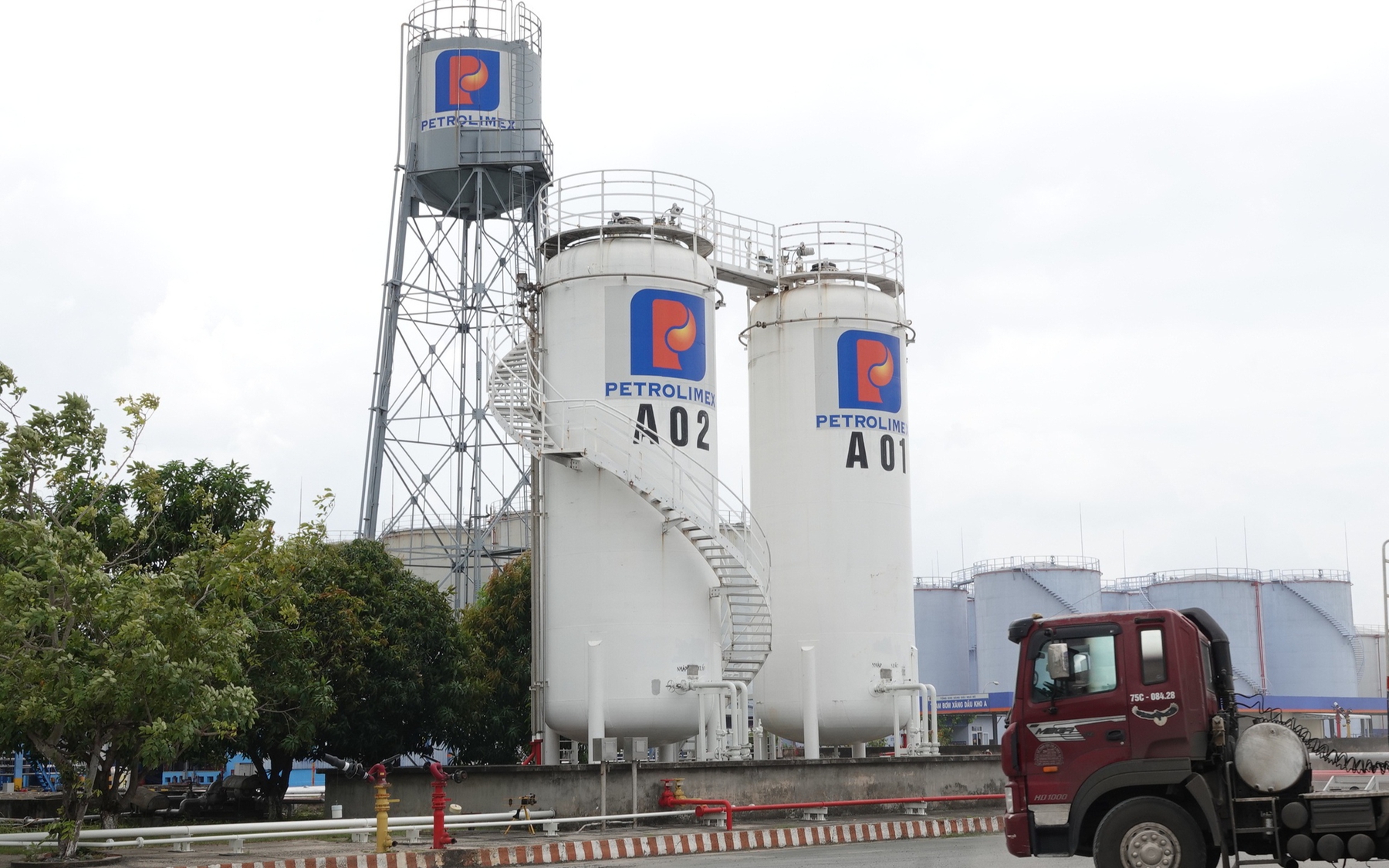 Vietnam to accelerate E10 biofuel roll-out from April to curb gasoline use- Ảnh 2.