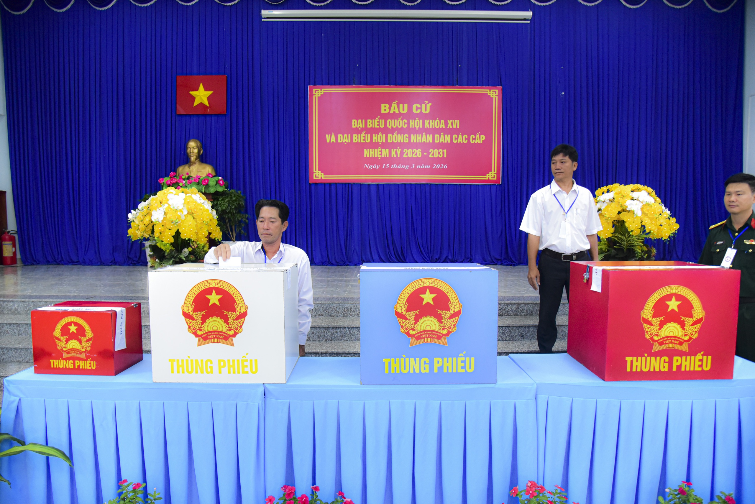 Bầu cử TP.HCM: Cử tri hào hứng tham gia ngày hội dân chủ