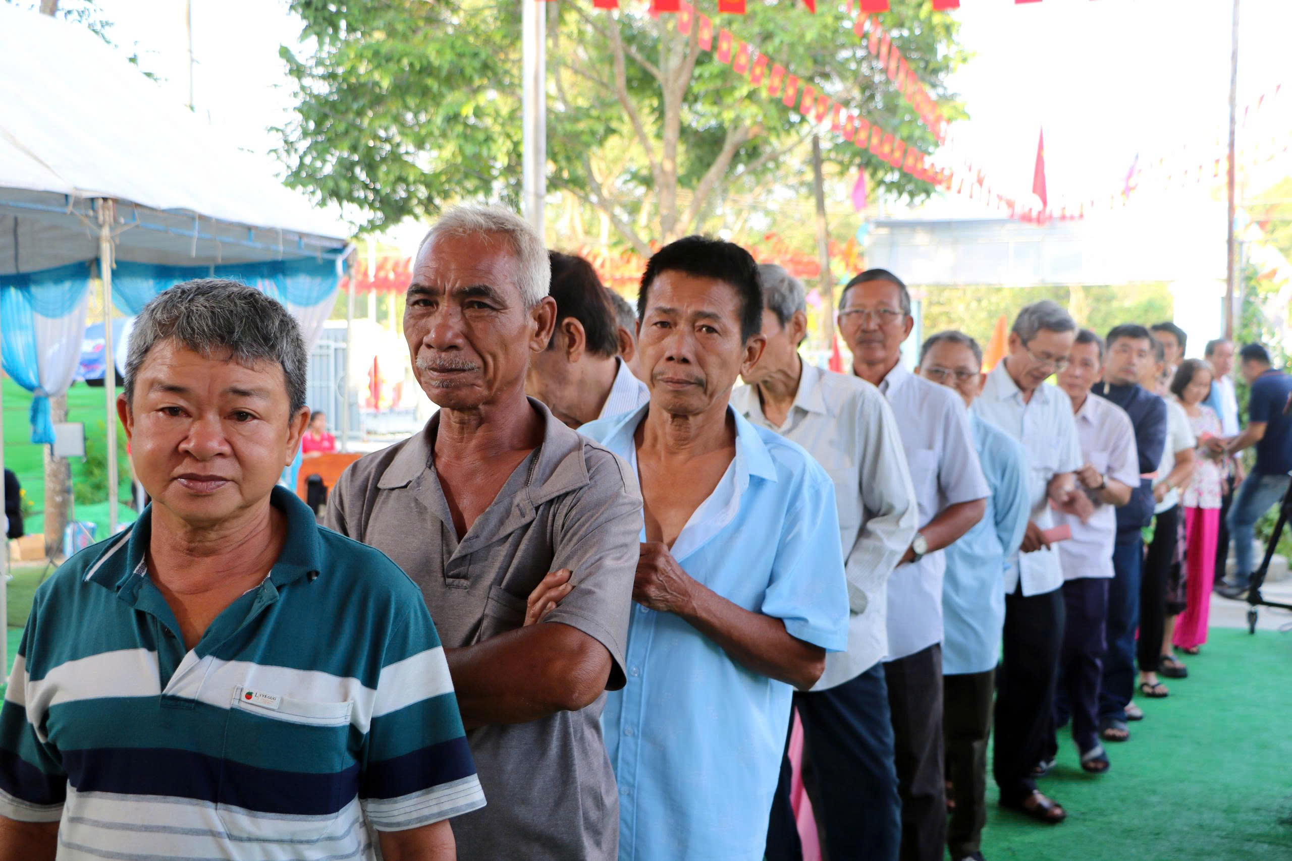 Gần 97% cử tri TP.HCM đã bỏ phiếu bầu cử, 31 xã phường đạt 100% - Ảnh 3. bầu cử - Ảnh 2.