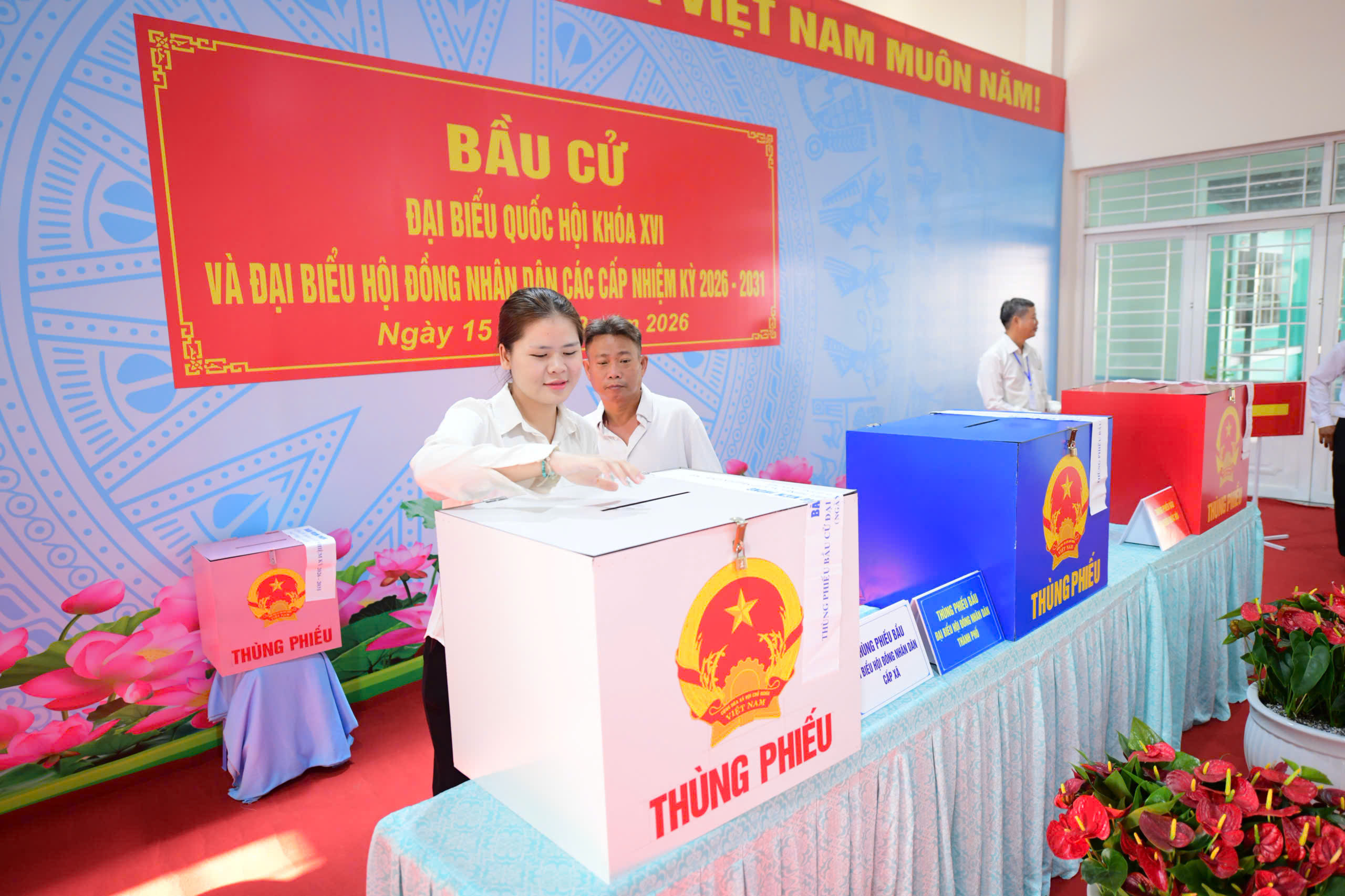 Tỷ lệ cử tri đi bầu cử cao kỷ lục: Lào Cai dẫn đầu, 34 tỉnh thành đạt 100%