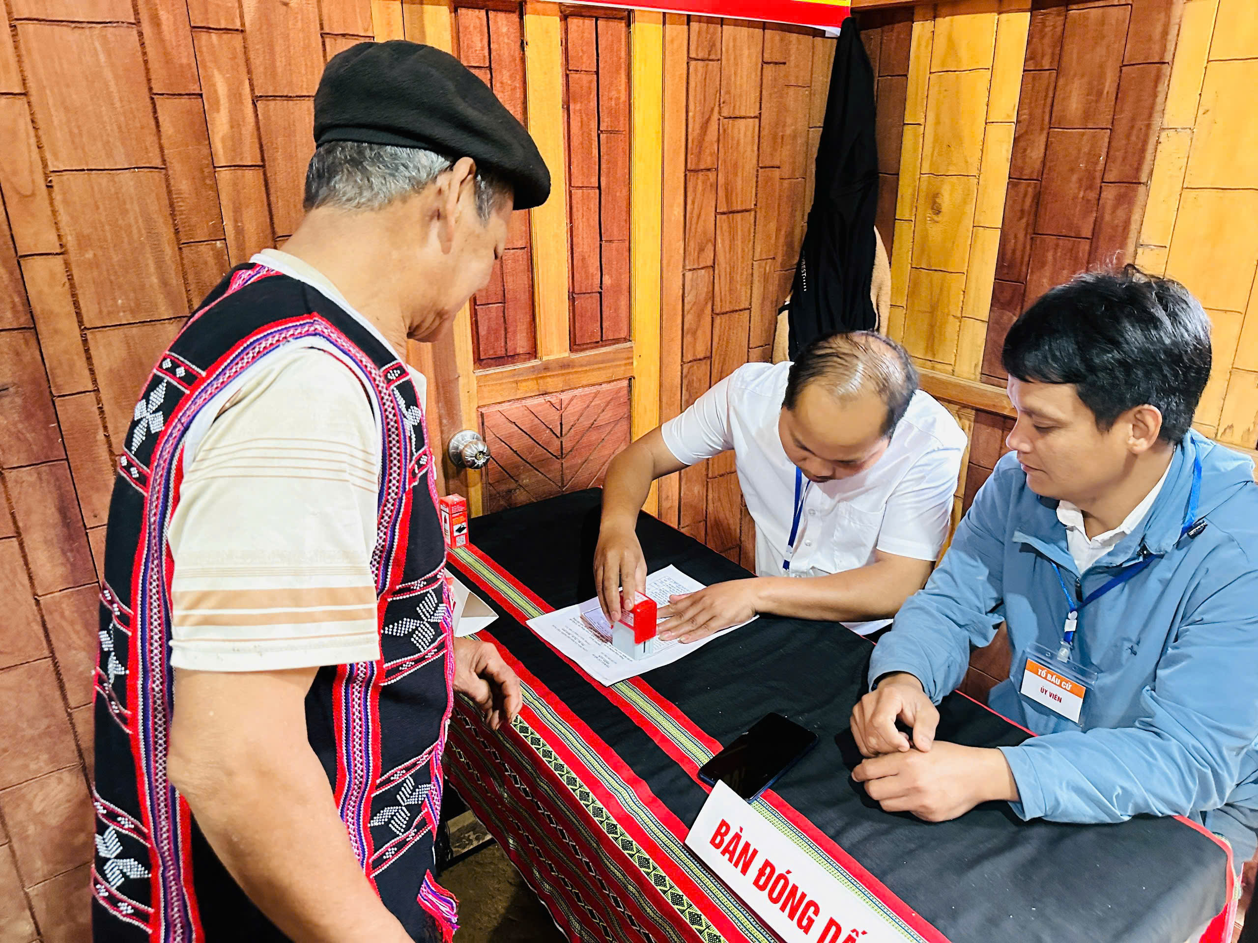 bầu cử - Ảnh 6.