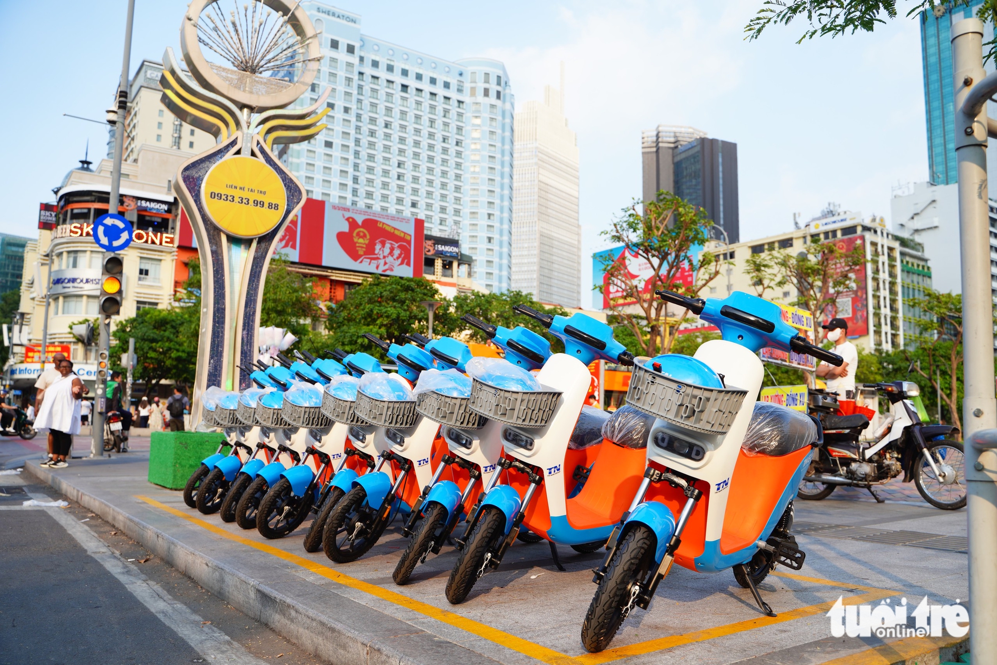 Ho Chi Minh City residents embrace free public e-bikes- Ảnh 2. Ho Chi Minh City residents embrace free public e-bikes- Ảnh 2.