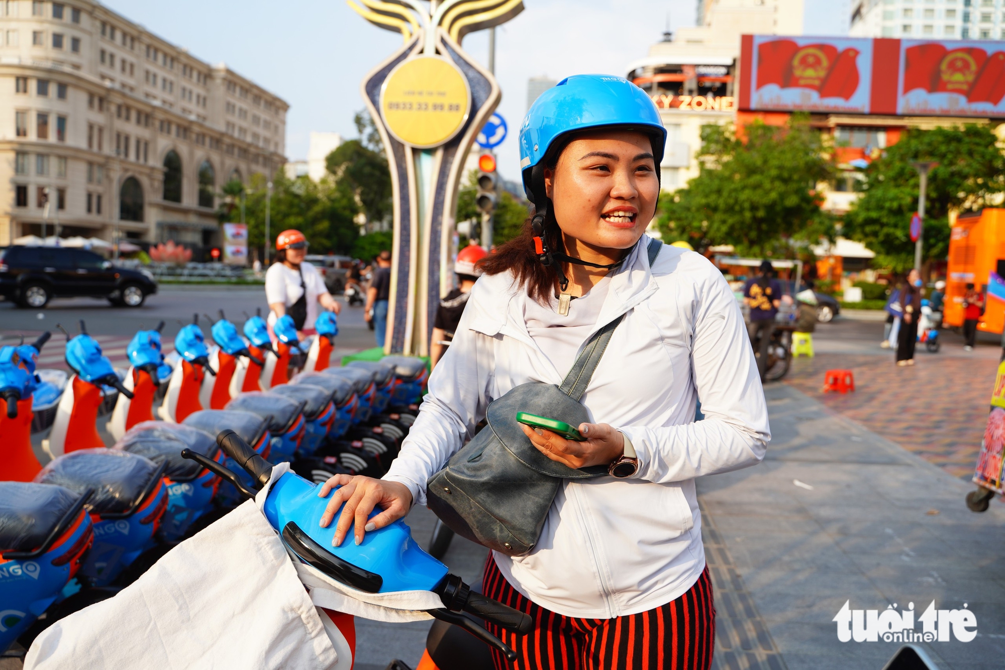 Ho Chi Minh City residents embrace free public e-bikes- Ảnh 3. Ho Chi Minh City residents embrace free public e-bikes- Ảnh 3.
