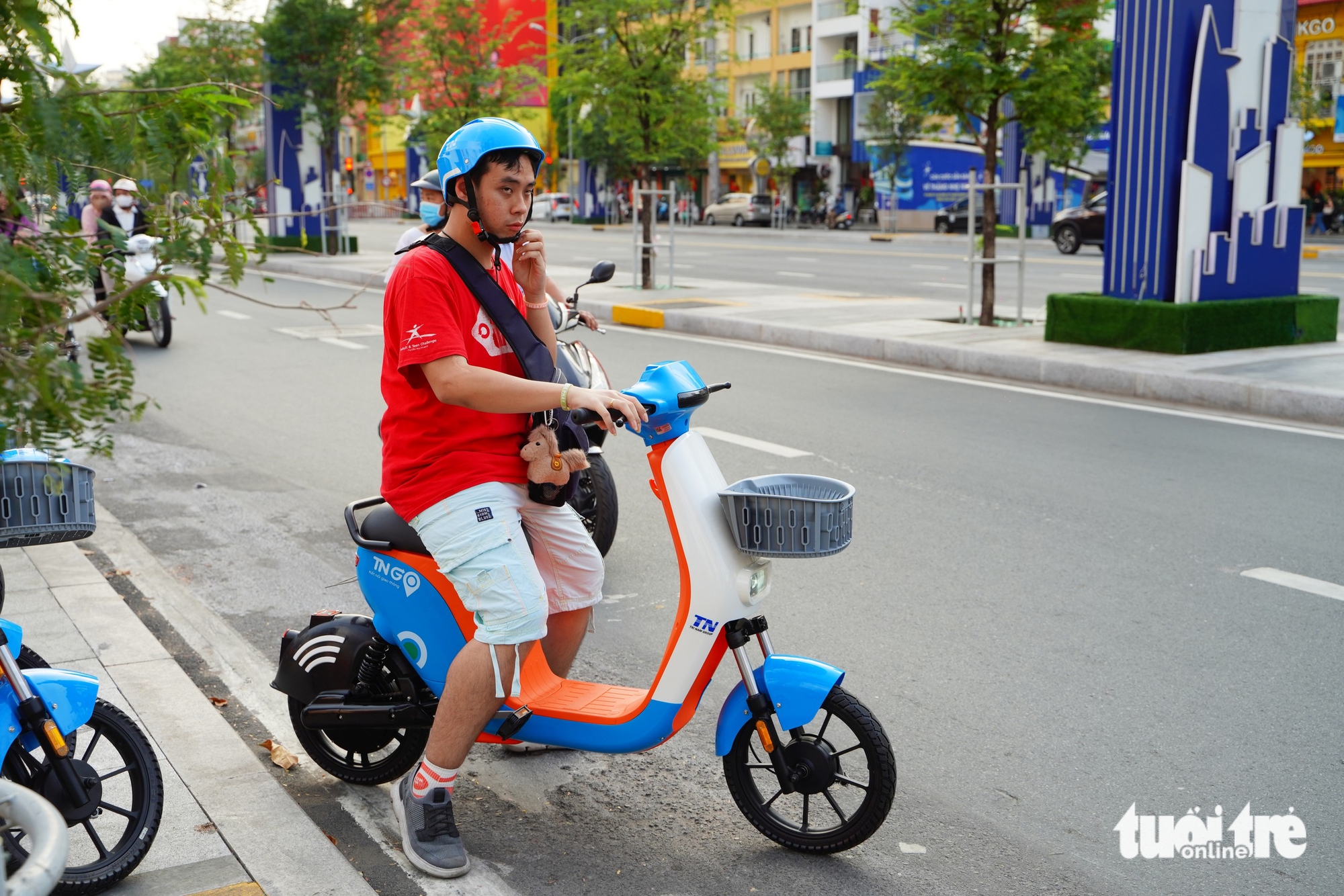 Ho Chi Minh City residents embrace free public e-bikes- Ảnh 4. Ho Chi Minh City residents embrace free public e-bikes- Ảnh 4.