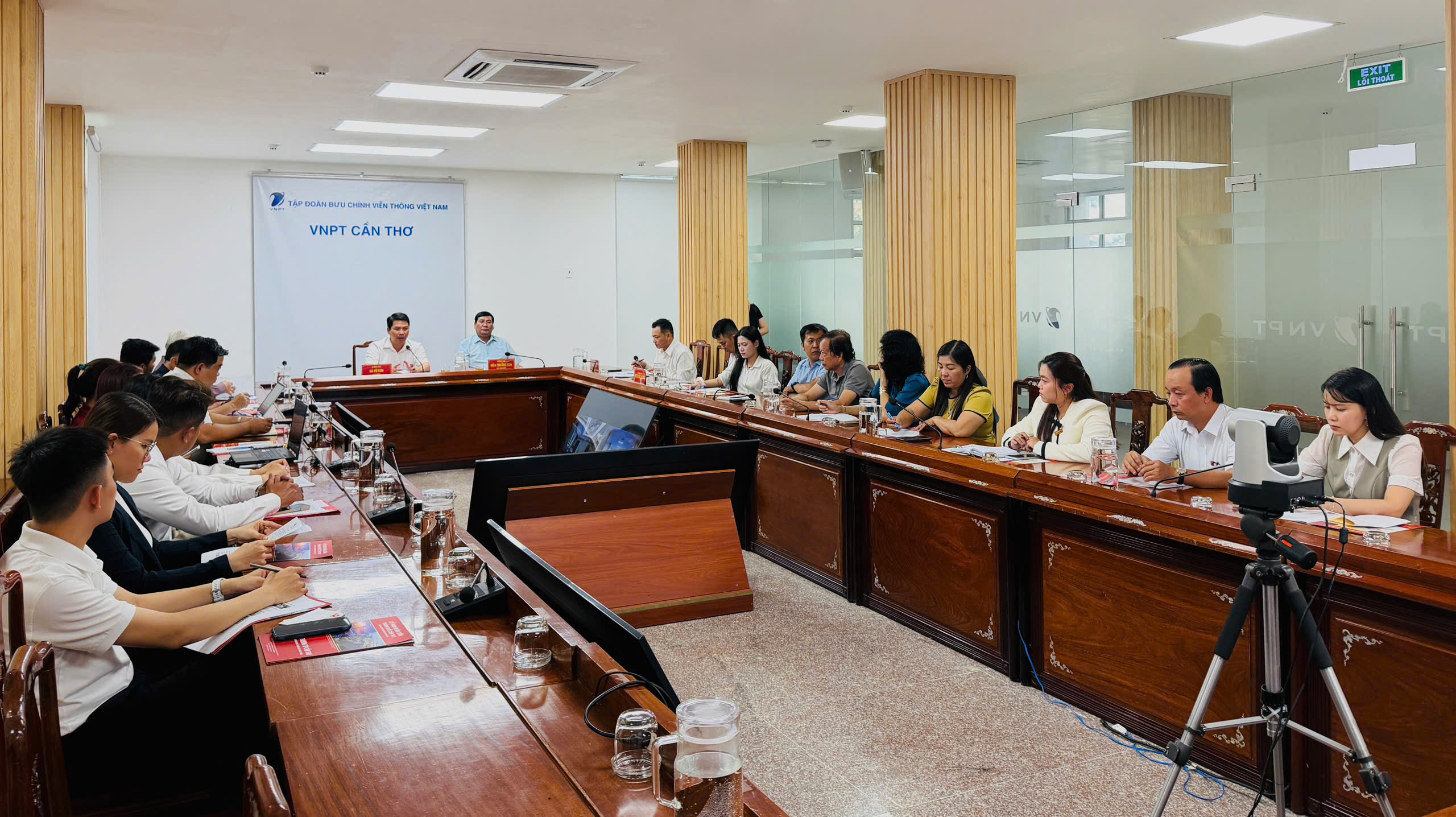 Cập nhật giá vàng và những biến động mới trong giới kinh doanh