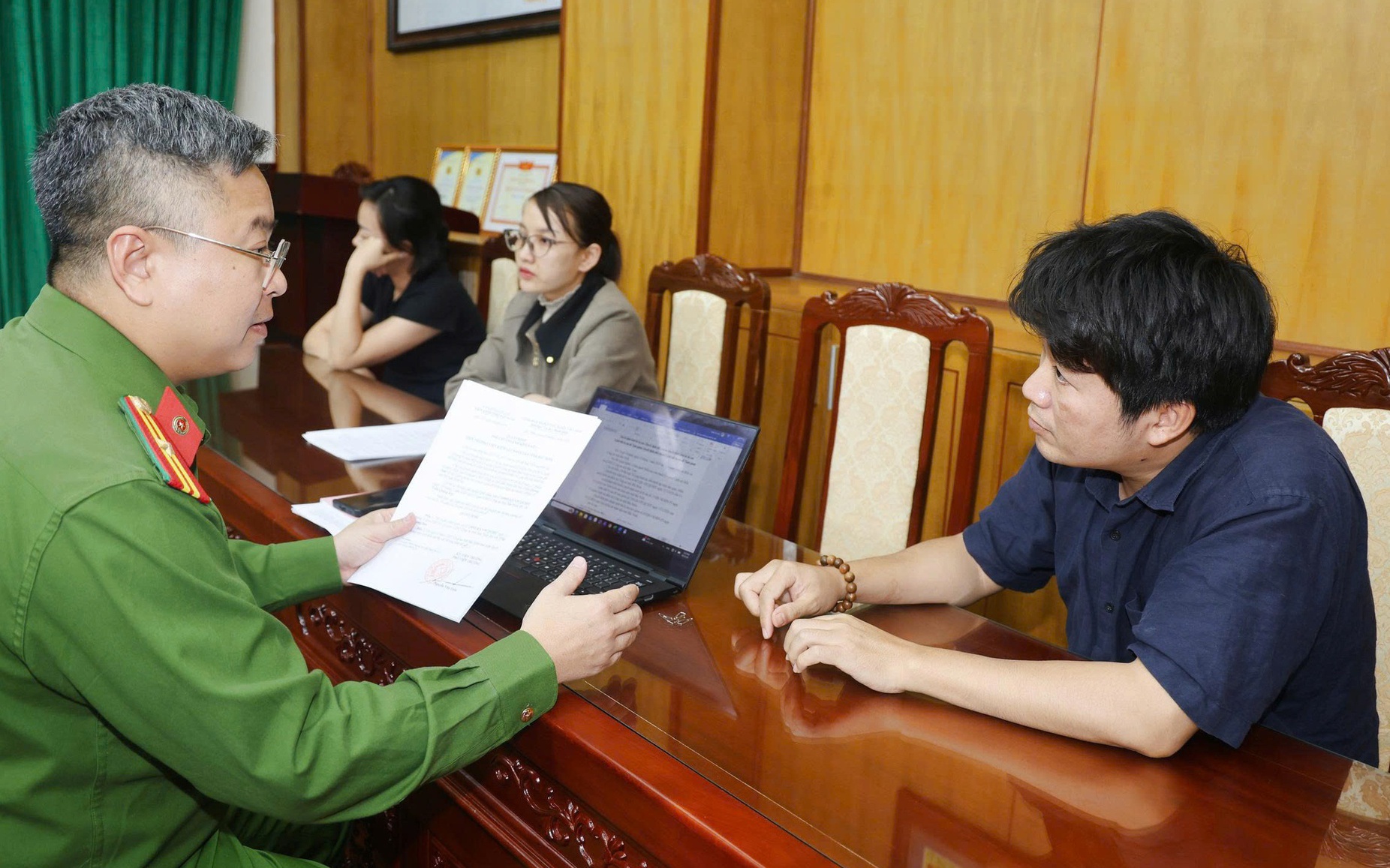 Khởi tố vụ án lừa đảo tại một số dự án nhà ở xã hội ở Hà Nội, chiếm đoạt hơn 40 tỉ đồng - Ảnh 1.