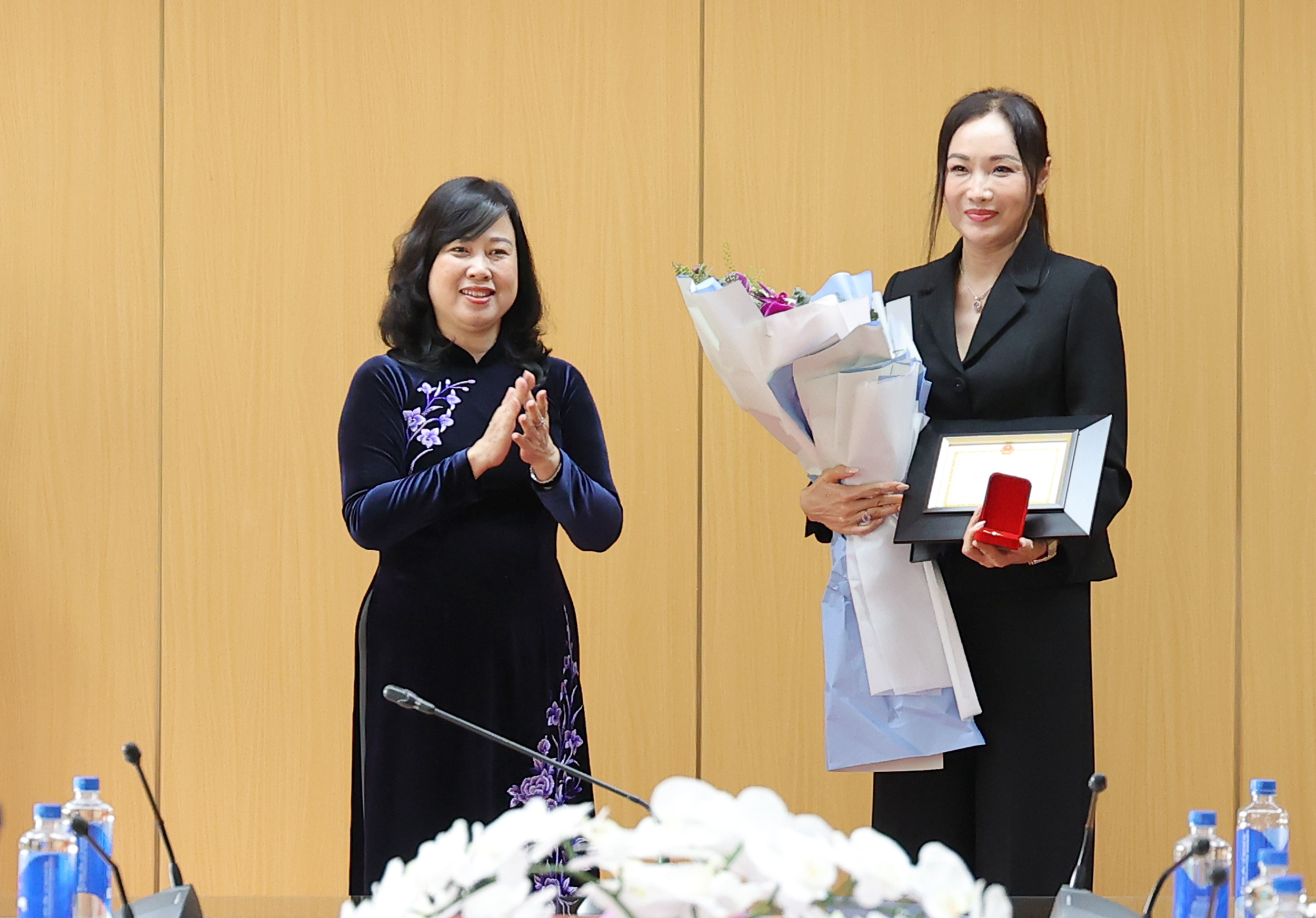 Bộ trưởng Đào Hồng Lan tiếp và làm việc với Chủ tịch khu vực châu Á - Thái Bình Dương của MSD - Ảnh 5.