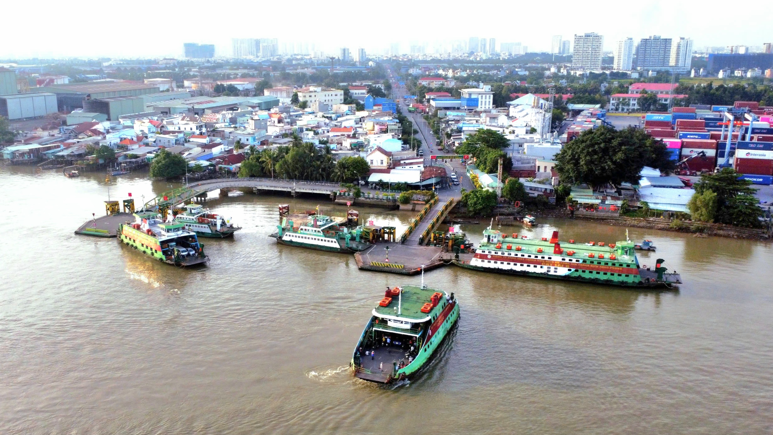 Tăng giá vé tại phà Cát Lái và Bình Khánh - Ảnh 1.