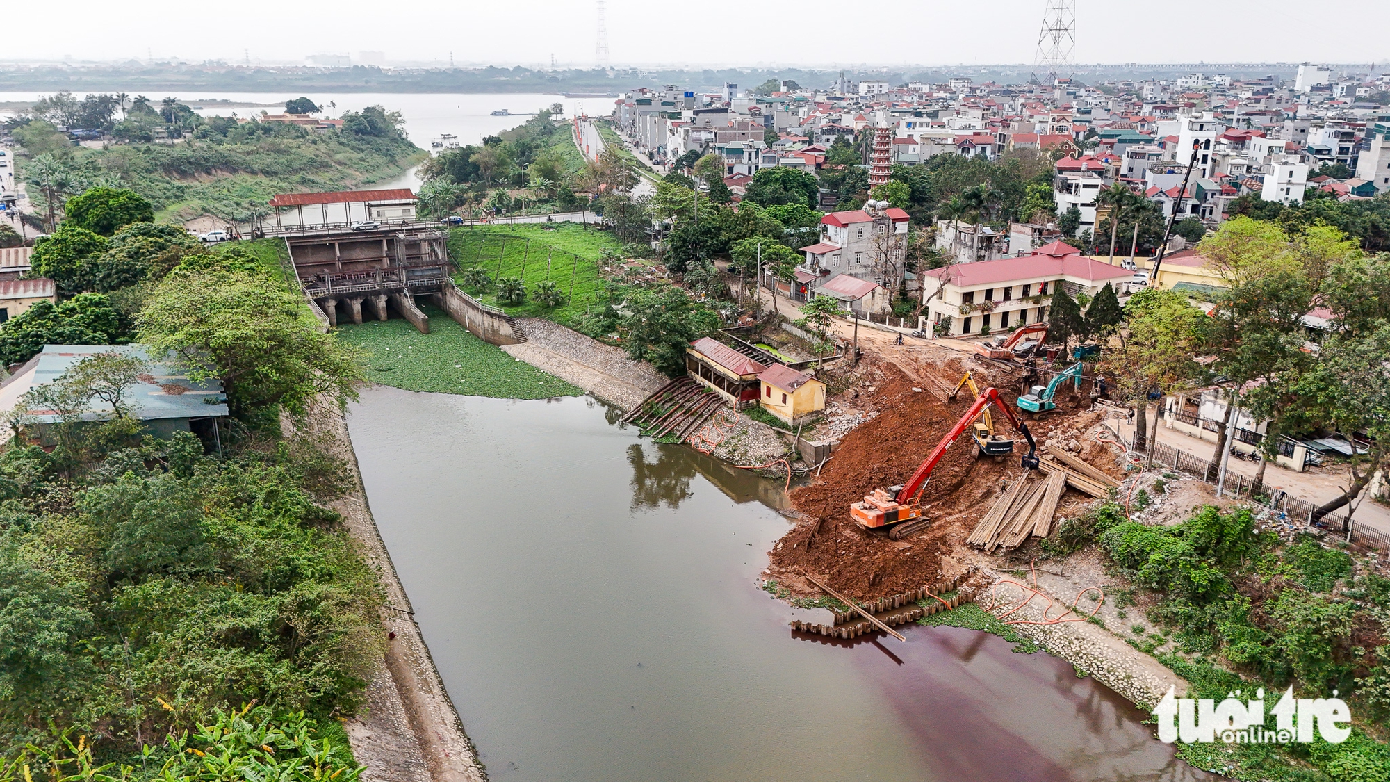 Hanoi races to complete flood-control projects ahead of rainy season- Ảnh 9.