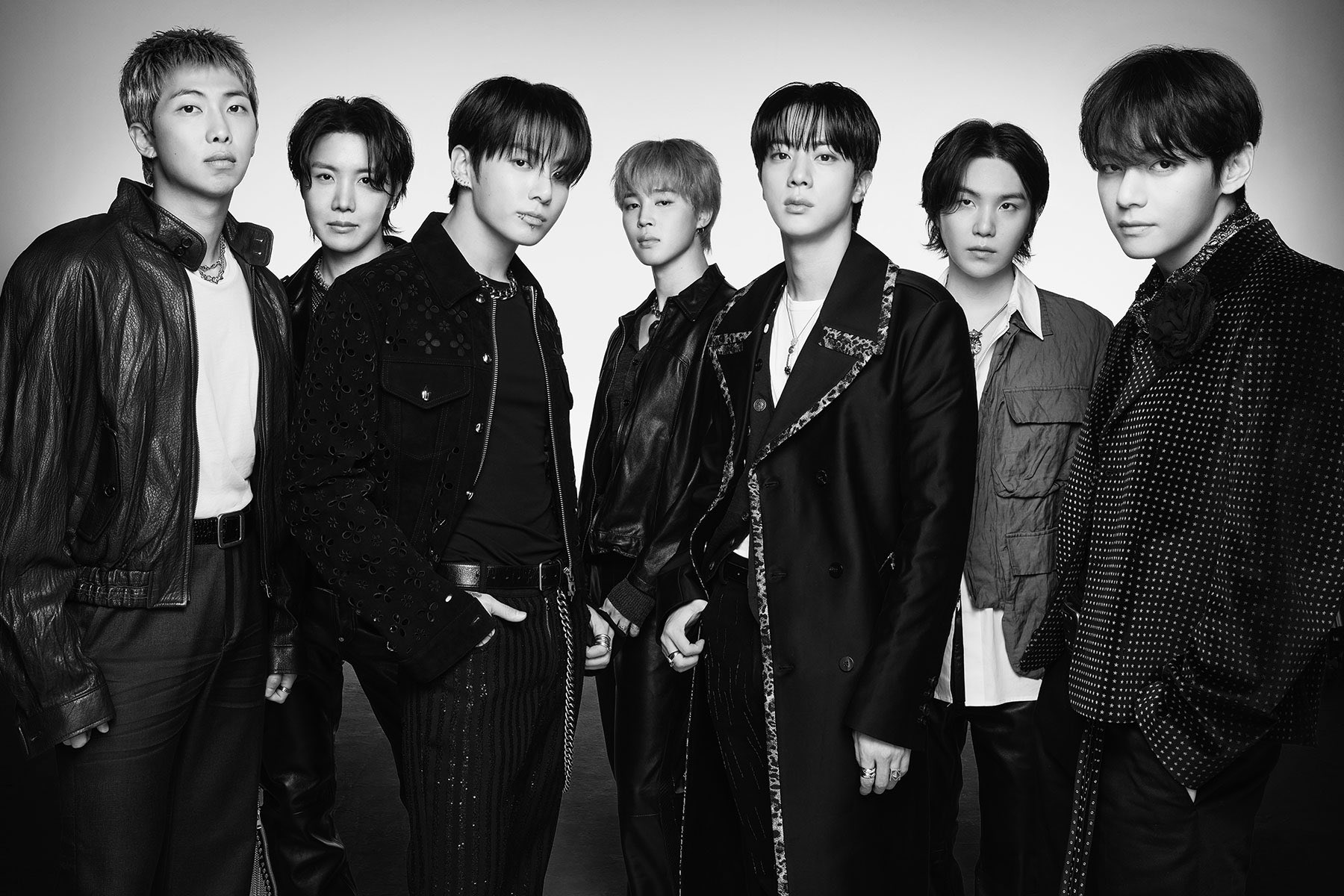 Đếm ngược đến màn tái xuất bùng nổ của BTS cùng Arirang