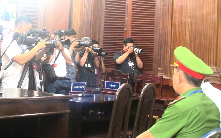 Dự thảo Thông tư Tòa án và Luật Báo chí 2025: Xung đột về quyền tác nghiệp của phóng viên tại phiên tòa