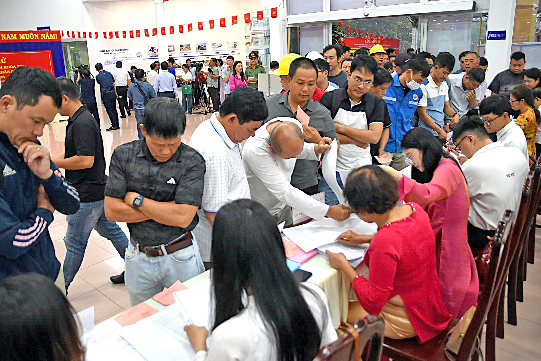 bầu cử - Ảnh 1.