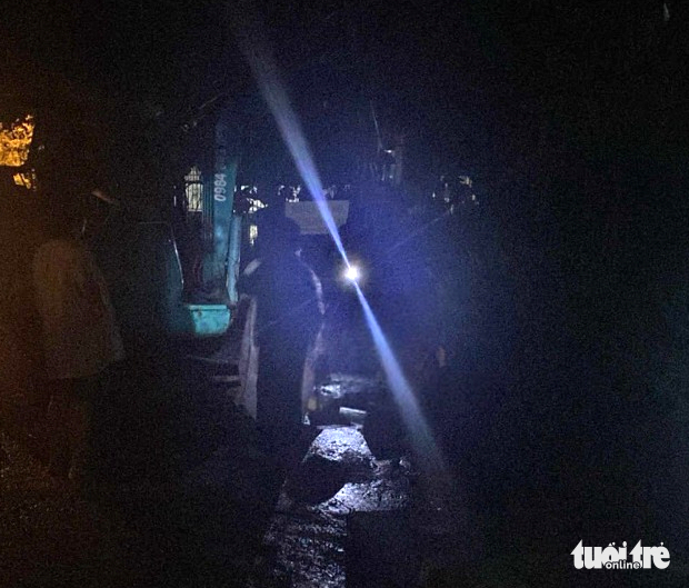 Dọn rác cống thoát nước, người đàn ông bị nước cuốn chết - Ảnh 1.