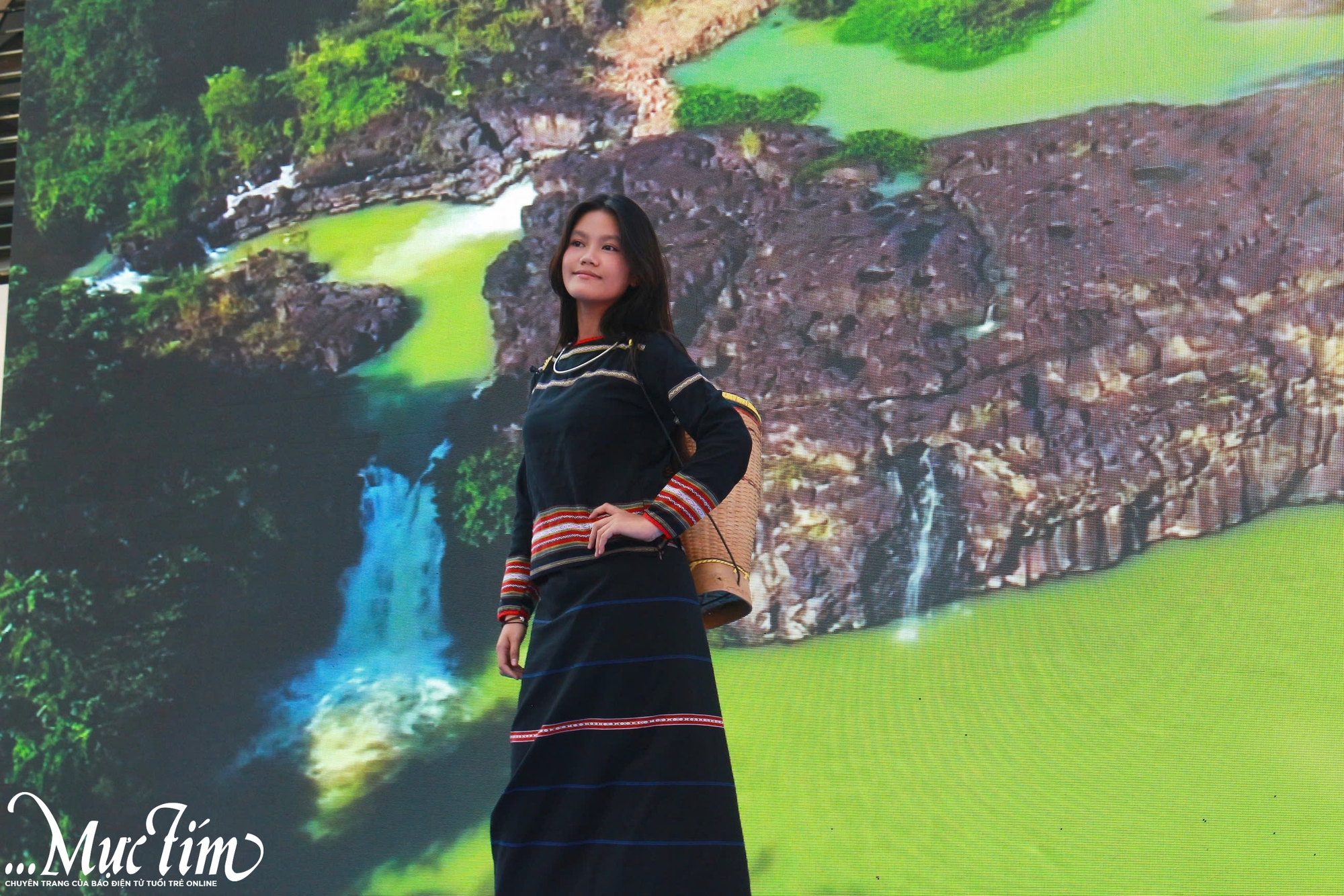 Tiết ngữ văn đặc biệt của học trò Trường THPT Lê Quý Đôn- Ảnh 11. Tiết ngữ văn đặc biệt của học trò Trường THPT Lê Quý Đôn- Ảnh 11.