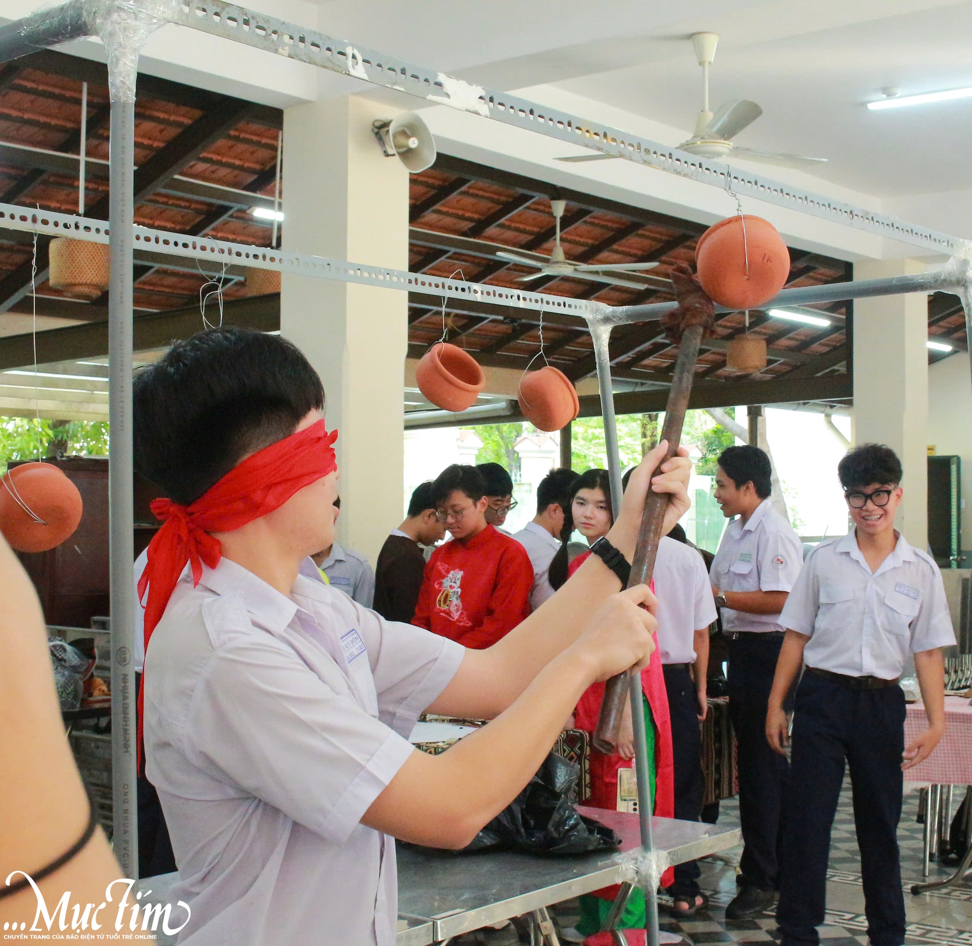 Tiết ngữ văn đặc biệt của học trò Trường THPT Lê Quý Đôn- Ảnh 19. Tiết ngữ văn đặc biệt của học trò Trường THPT Lê Quý Đôn- Ảnh 19.