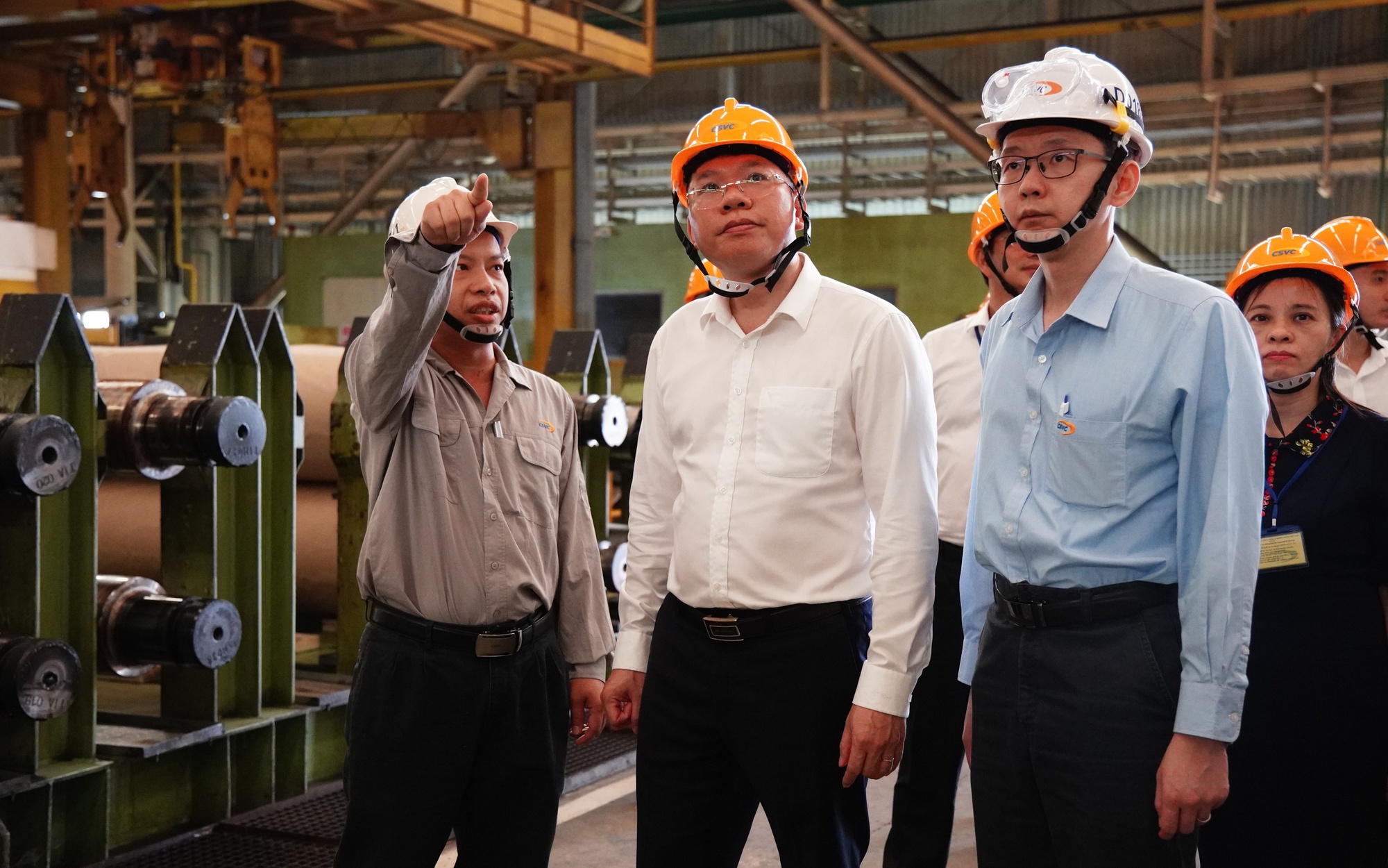 Lãnh đạo TP.HCM thăm doanh nghiệp đầu xuân, thúc đẩy tăng trưởng xanh và bền vững