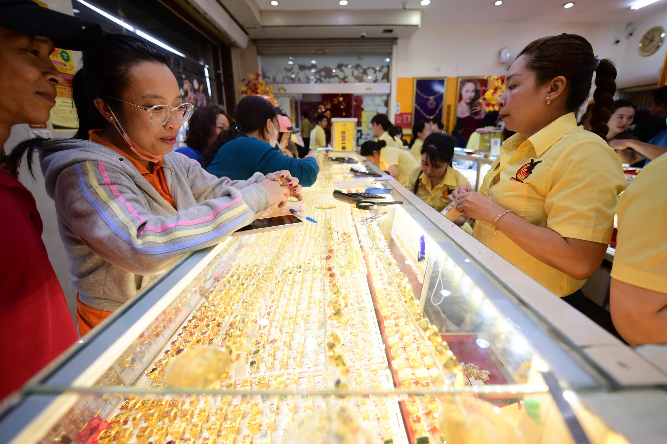 Không có dữ liệu nào có thể phân tích, dự báo được chính xác giá vàng - Ảnh 3.