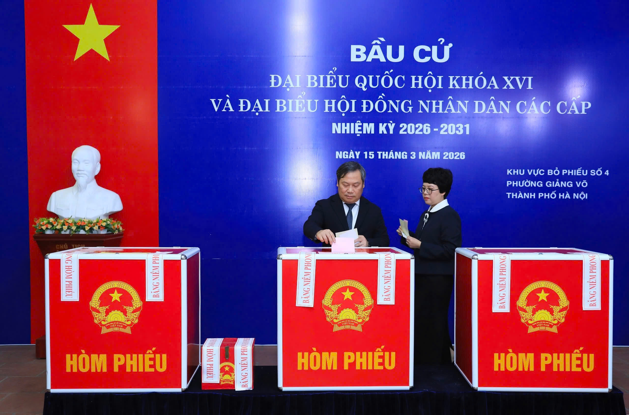 Hà Nội công bố 125 người trúng cử đại biểu HĐND TP - Ảnh 1.