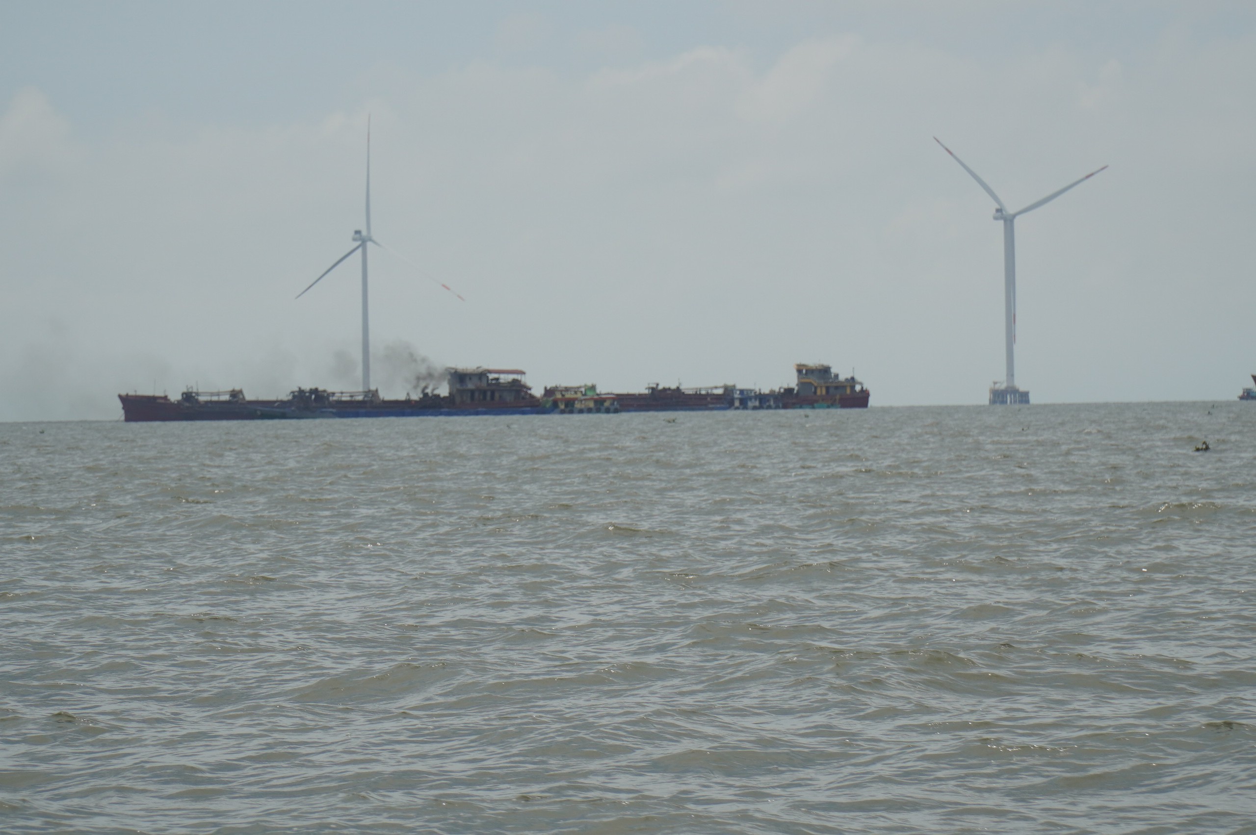 khai thác cát - Ảnh 1.