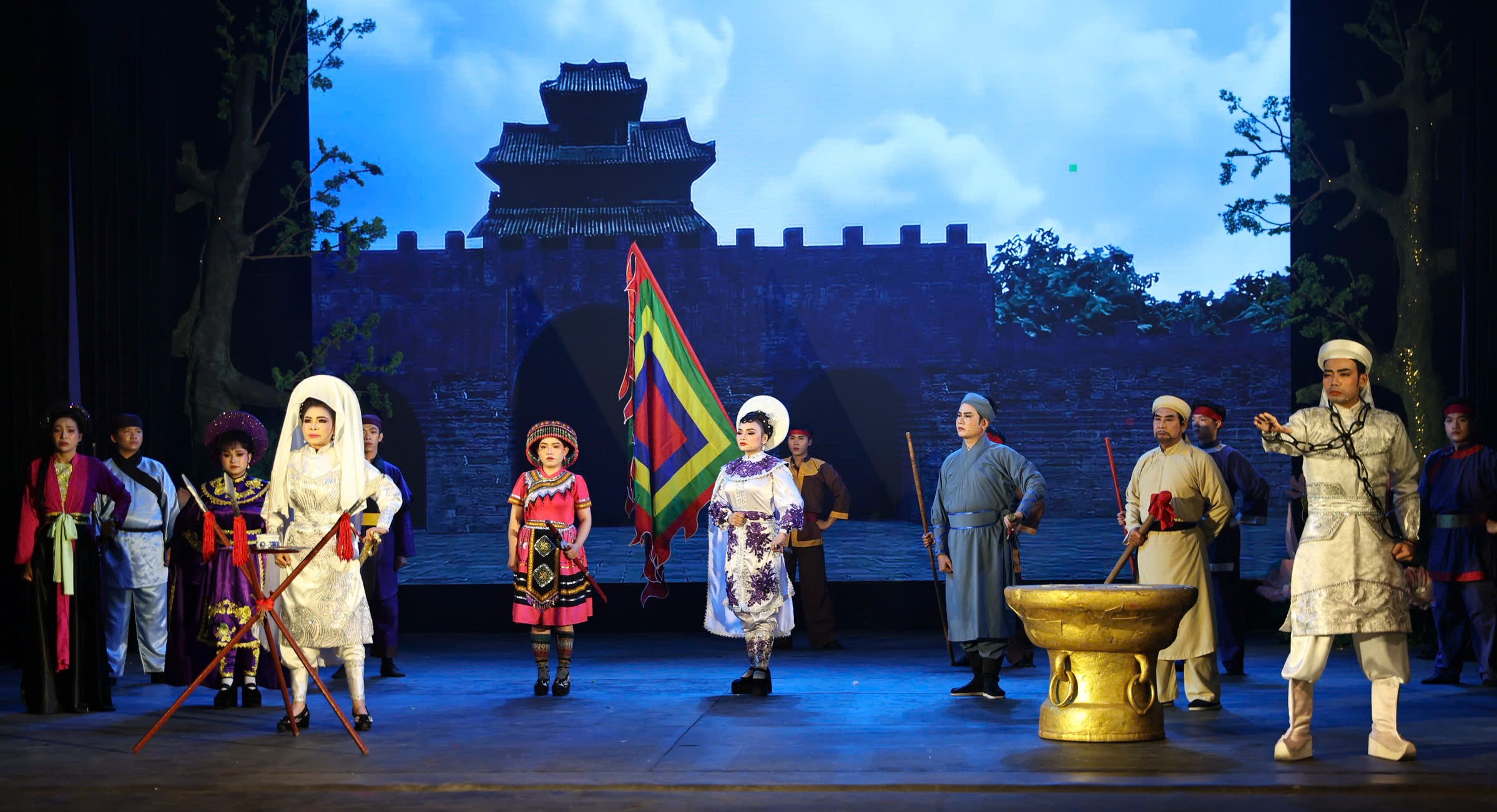 Chuông vàng vọng cổ - Ảnh 1.