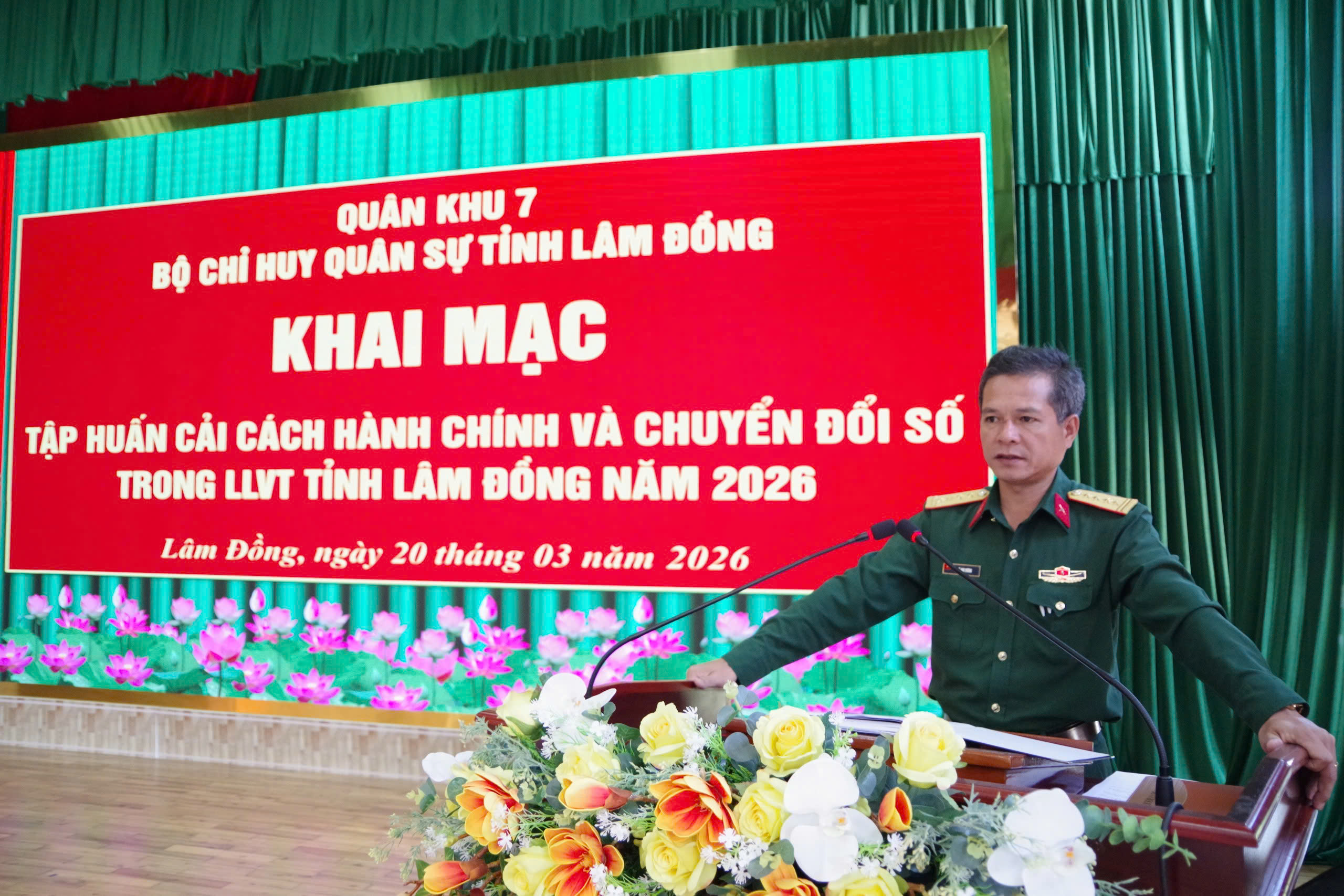 Quân khu 7 tập huấn chuyển đổi số, tăng cường bảo mật quân sự - Ảnh 1.