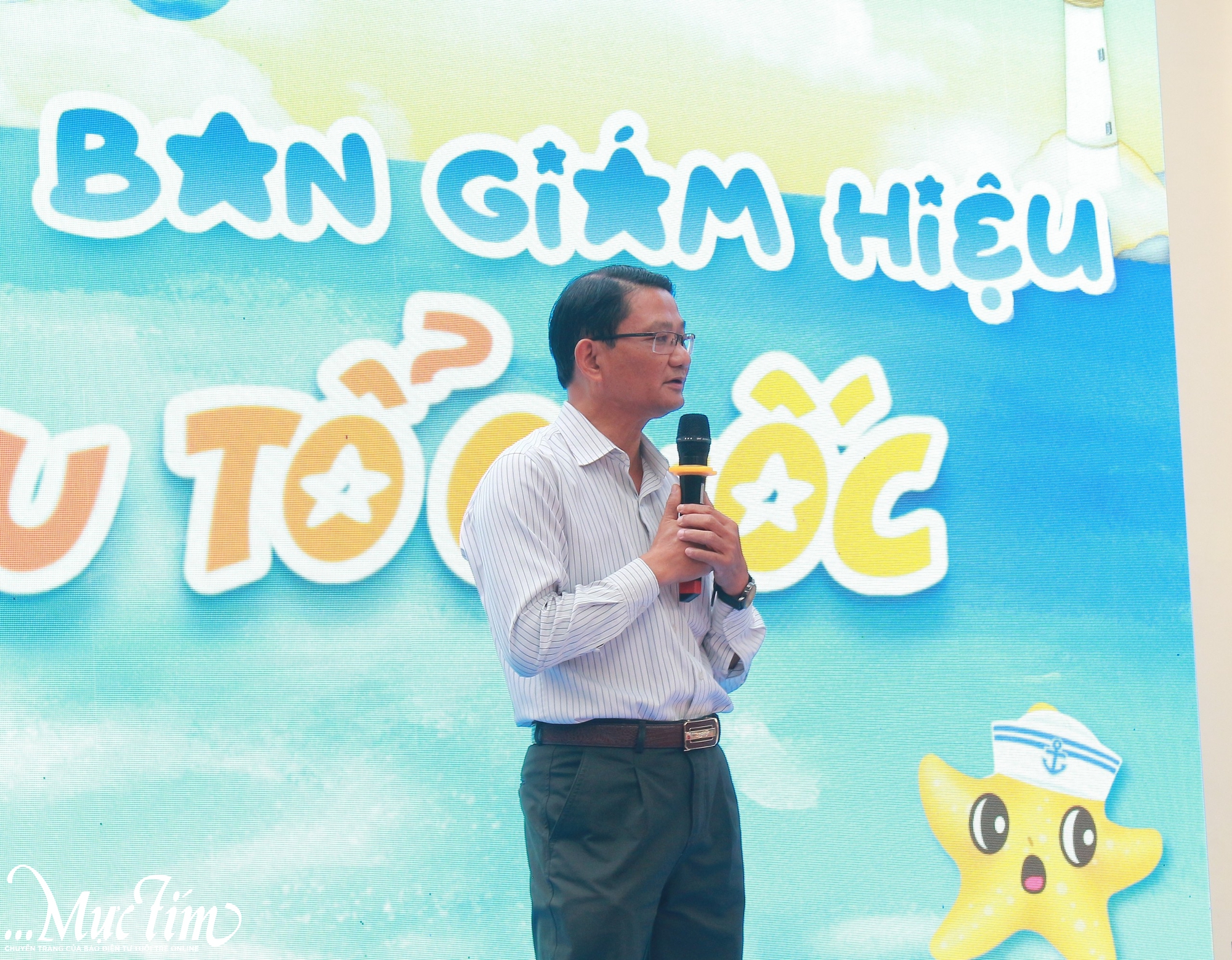 Học trò Trường THPT Lê Quý Đôn thể hiện tình yêu biển đảo qua 60 trang phục đặc biệt- Ảnh 11. Học trò Trường THPT Lê Quý Đôn thể hiện tình yêu biển đảo qua 60 trang phục đặc biệt- Ảnh 11.