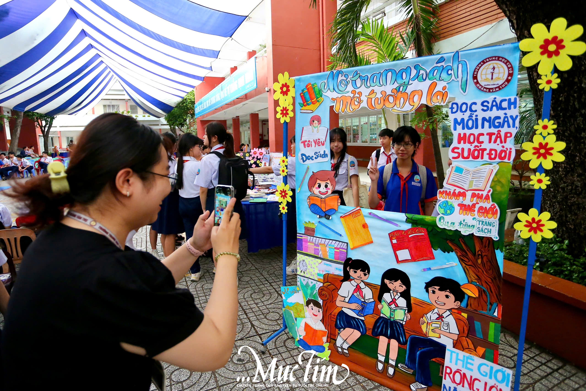 Một ngày 'chill' cùng sách của teen Trường THCS Hoàng Văn Thụ - Ảnh 1.