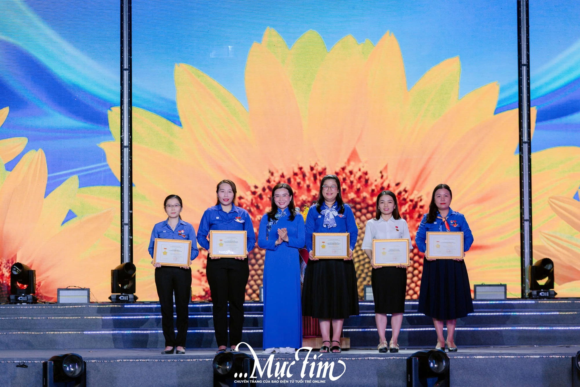 Youth Fest 2026: Tuổi trẻ TP.HCM bùng nổ cảm xúc tại chương trình kỷ niệm 95 năm thành lập Đoàn TNCS Hồ Chí Minh - Ảnh 4.