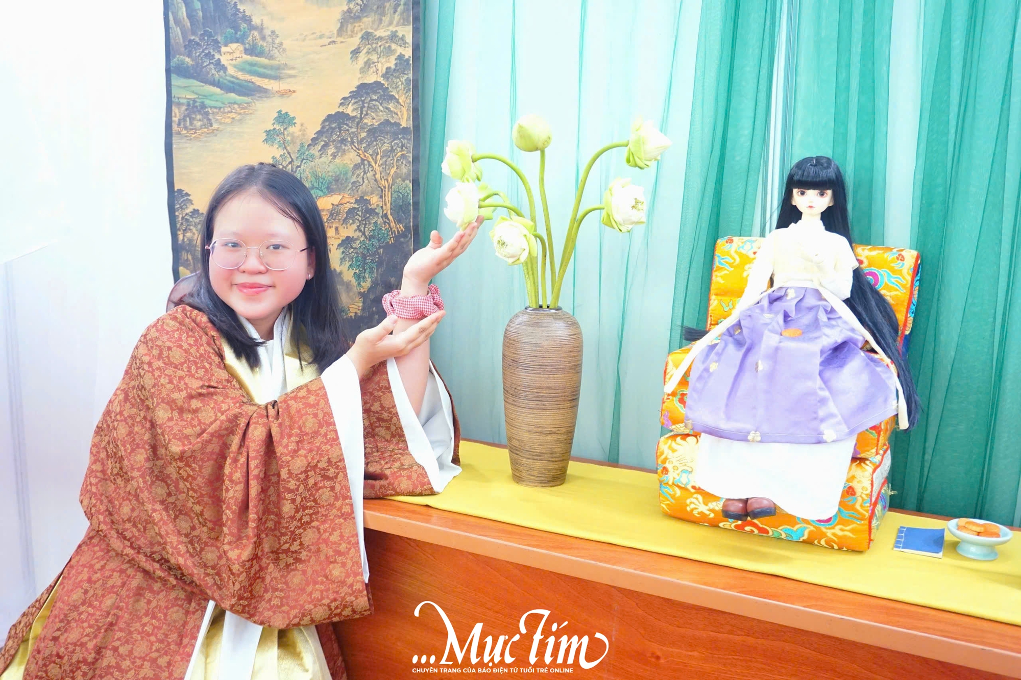 Bạn trẻ thích thú trải nghiệm Việt phục tại Ngày hội Tóc xanh vạt áo 2026- Ảnh 6. Bạn trẻ thích thú trải nghiệm Việt phục tại Ngày hội Tóc xanh vạt áo 2026- Ảnh 6.