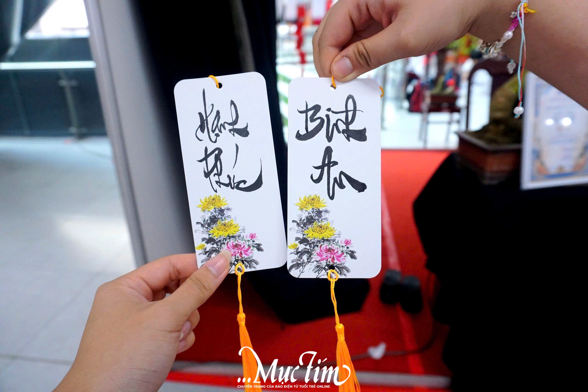 Bạn trẻ thích thú trải nghiệm Việt phục tại Ngày hội Tóc xanh vạt áo 2026- Ảnh 8. Bạn trẻ thích thú trải nghiệm Việt phục tại Ngày hội Tóc xanh vạt áo 2026- Ảnh 8.