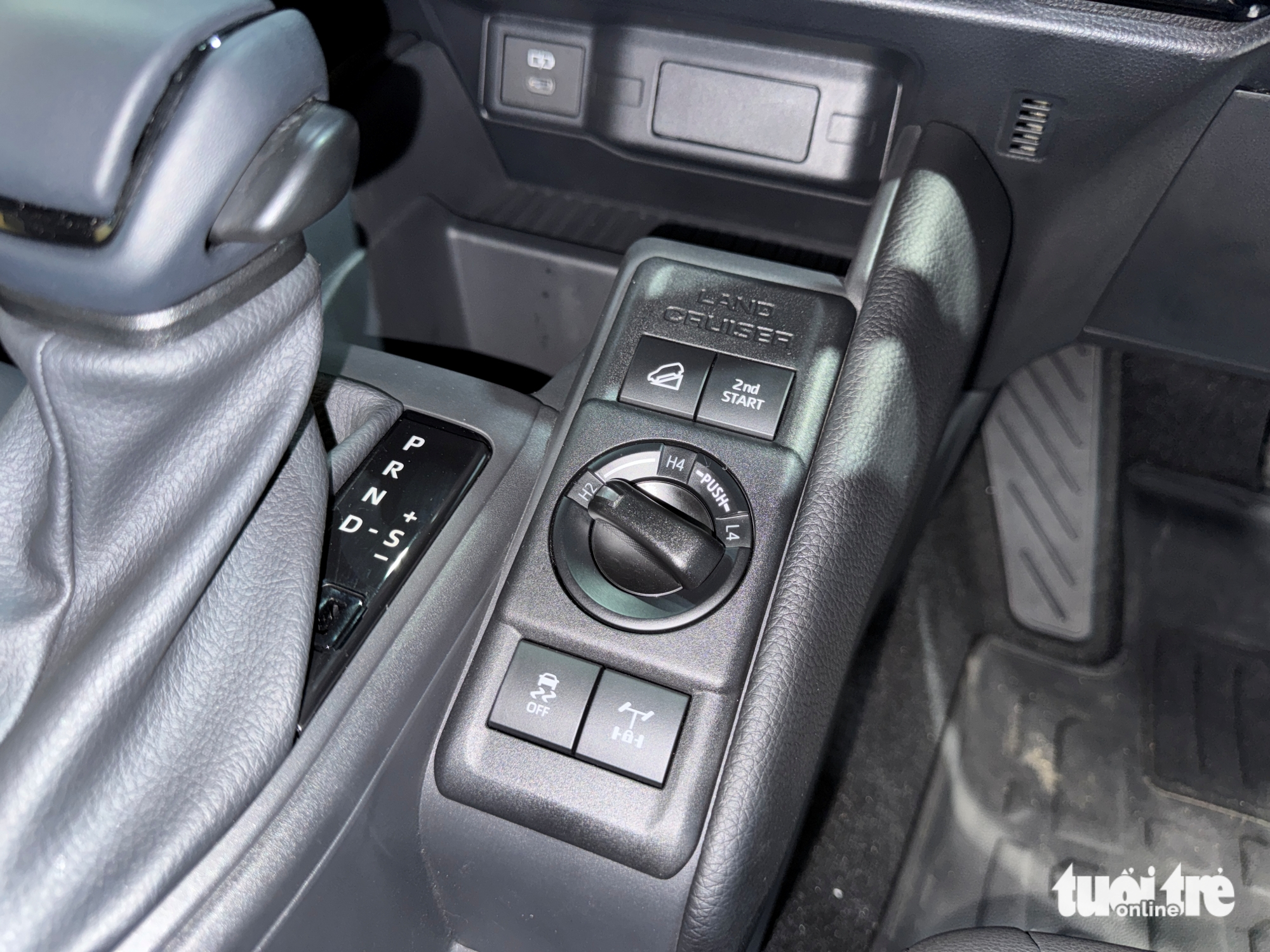 Toyota Land Cruiser FJ - Ảnh 10.